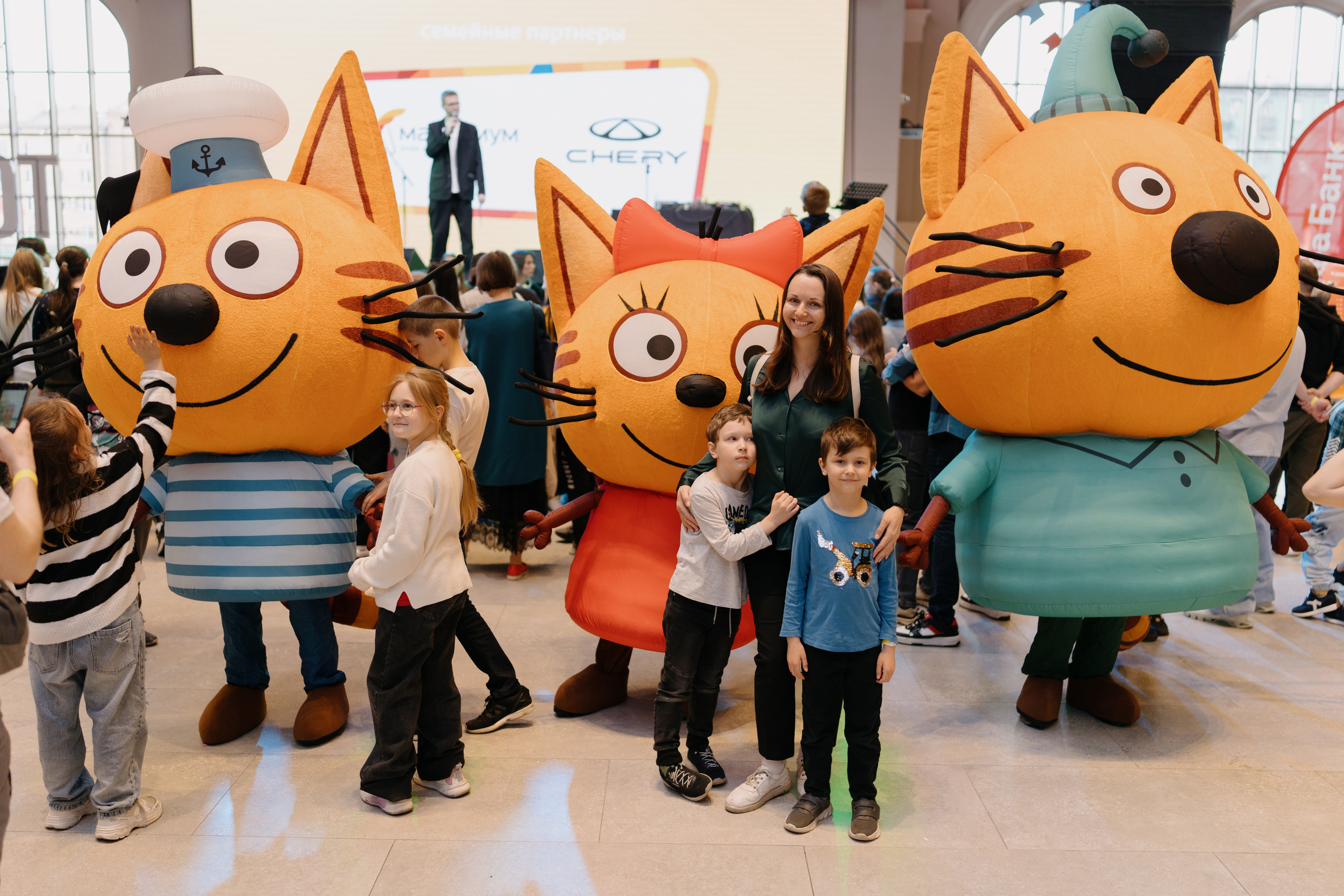Три кота на «Каникулы с Комсомолкой» 04.05.24. Свадебный и семейный фотограф в Санкт-Петербурге Дмитрий Панин