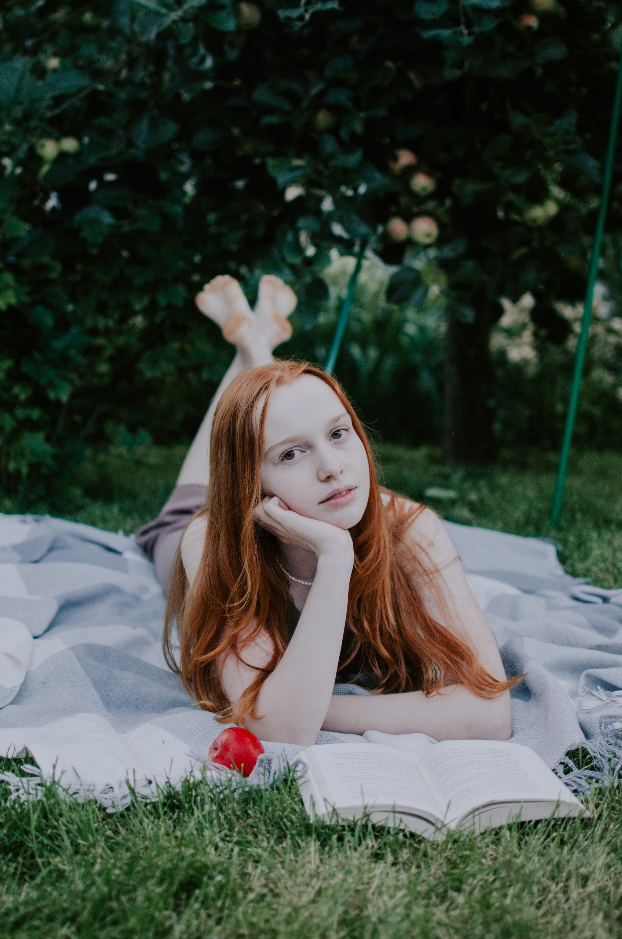 Вечер в саду. Семейный фотограф во Всеволожске и Санкт-Петербурге Юлия Капустина