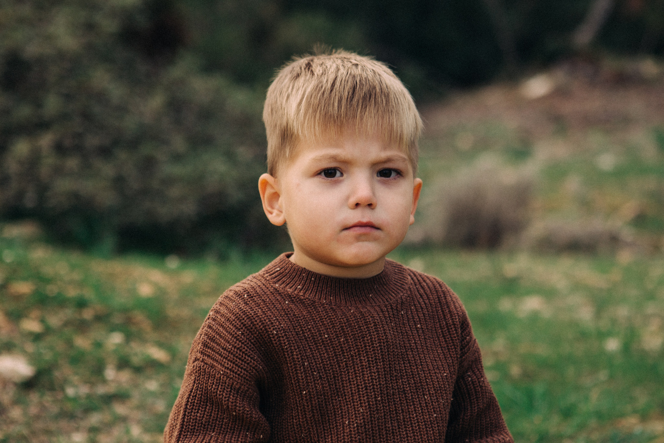 Nastya & Mr. Racoon. Portrait, family and pet photographer in Cyprus, Ksenia Bourdelle