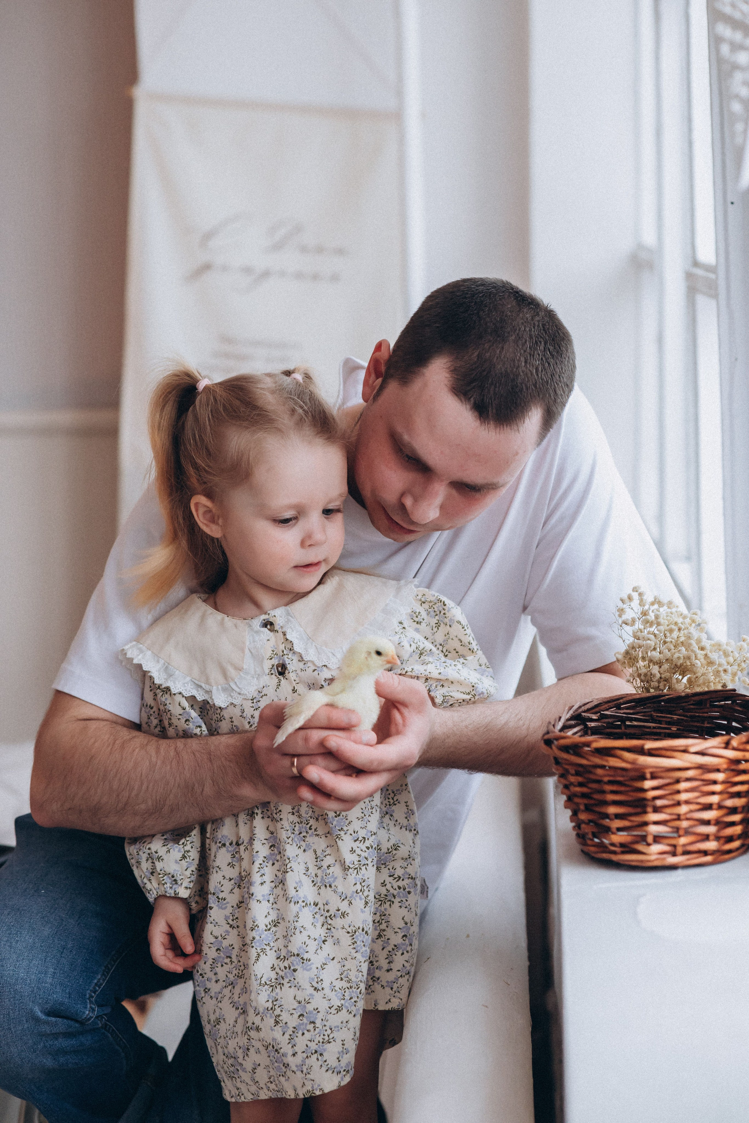 С цыплятами. Семейный фотограф Нижневартовск Тюмень Ефимова Ирина