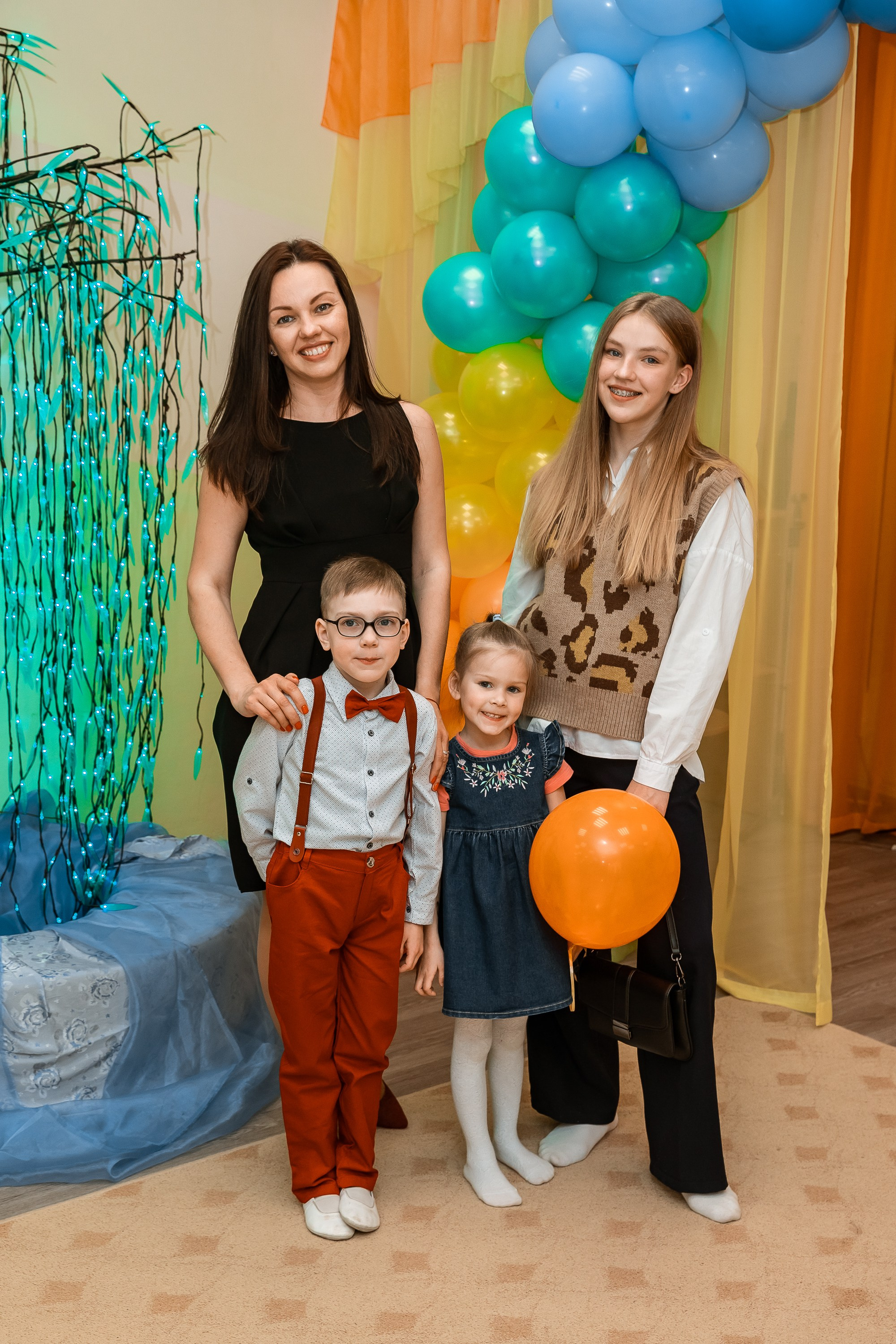 Фото и видео на выпускной в школе и детском саду. Свадебный, семейный видеограф и фотограф в Екатеринбурге Николай Рыков