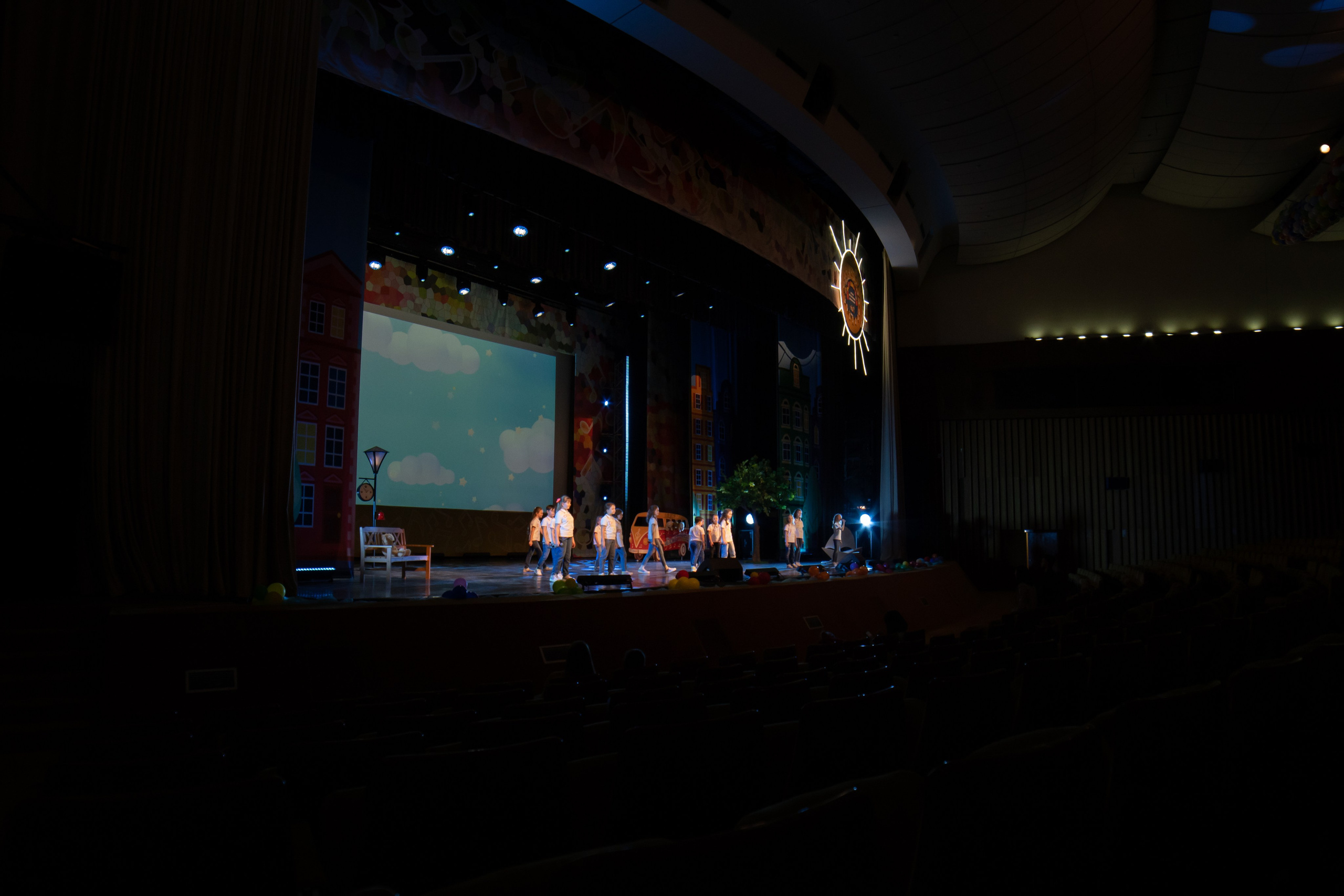 Съёмка концерта для Домисольки, большой концертный зал Космос. «Студия DRONAVT`s» — видеосъёмка и фотография г. Москва