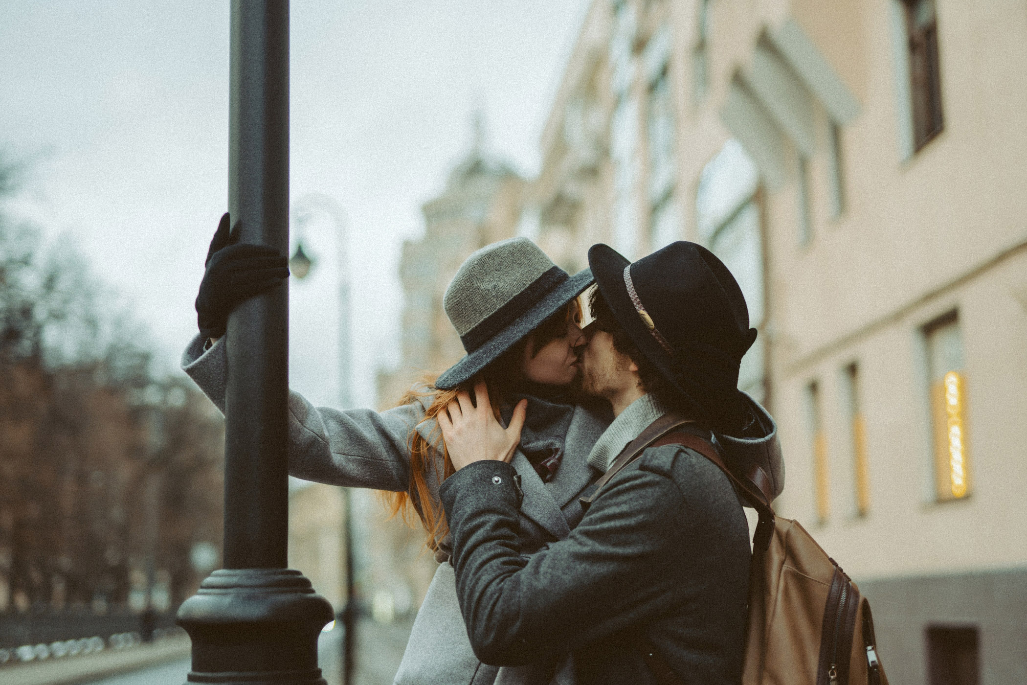 Жар твоих волос — угли в январском костре. Я в нем сгораю. Фотограф Наталья Колганова