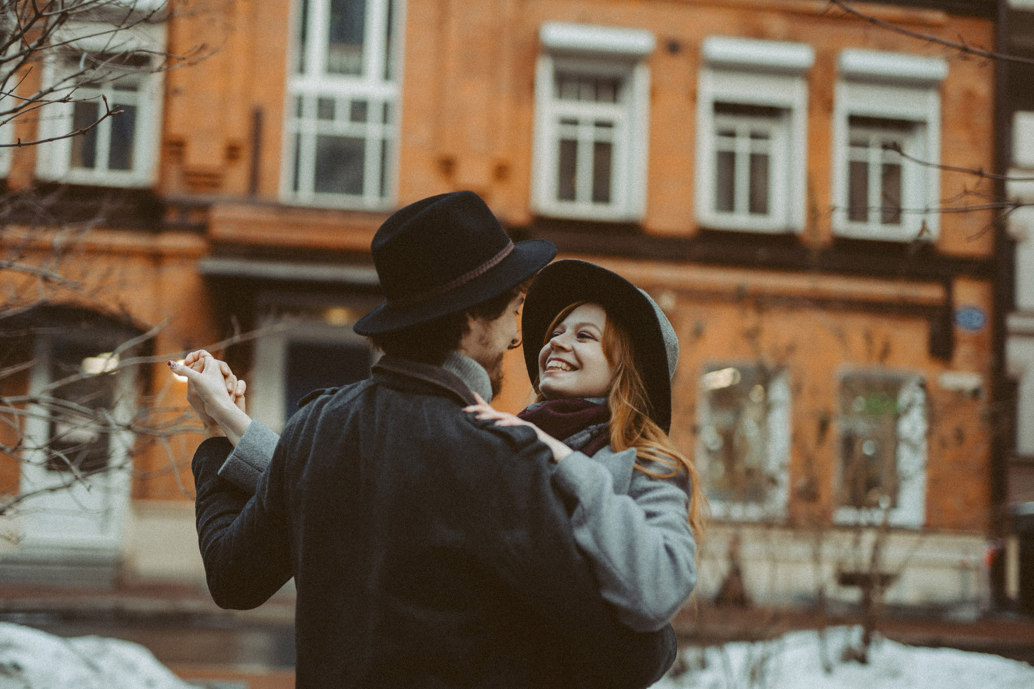Жар твоих волос — угли в январском костре. Я в нем сгораю. Фотограф Наталья Колганова