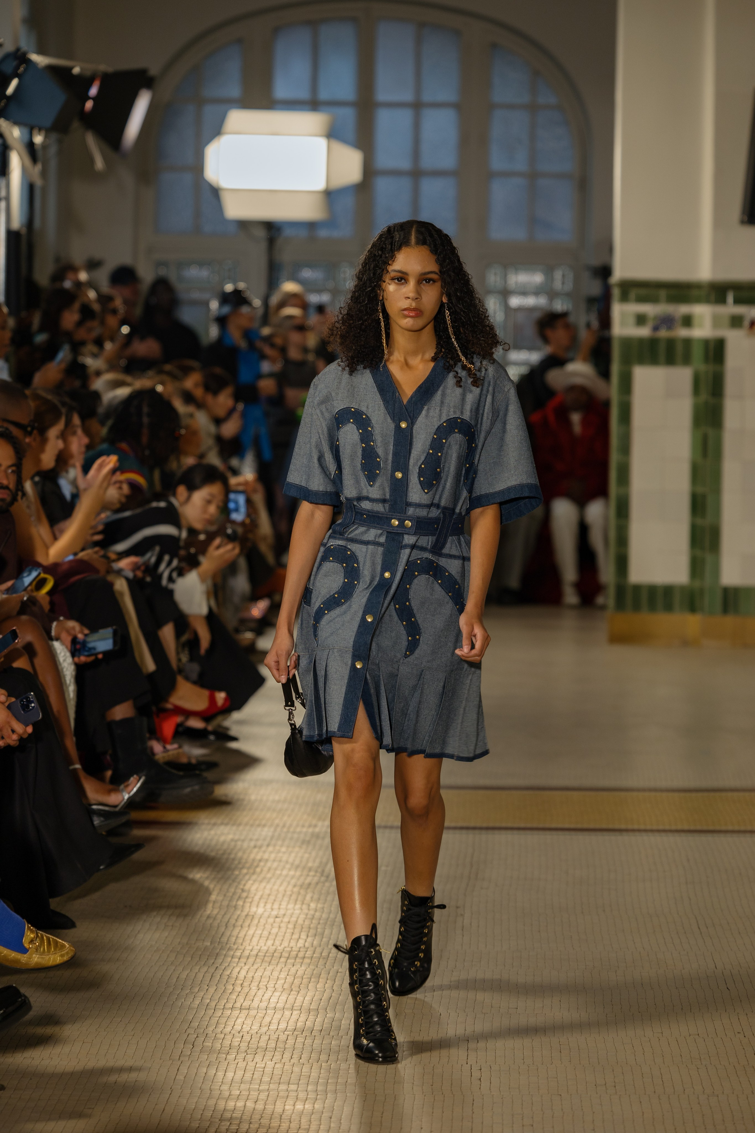 VICTORIA TOMAS. Photographer in Milan Ivan Goncharov