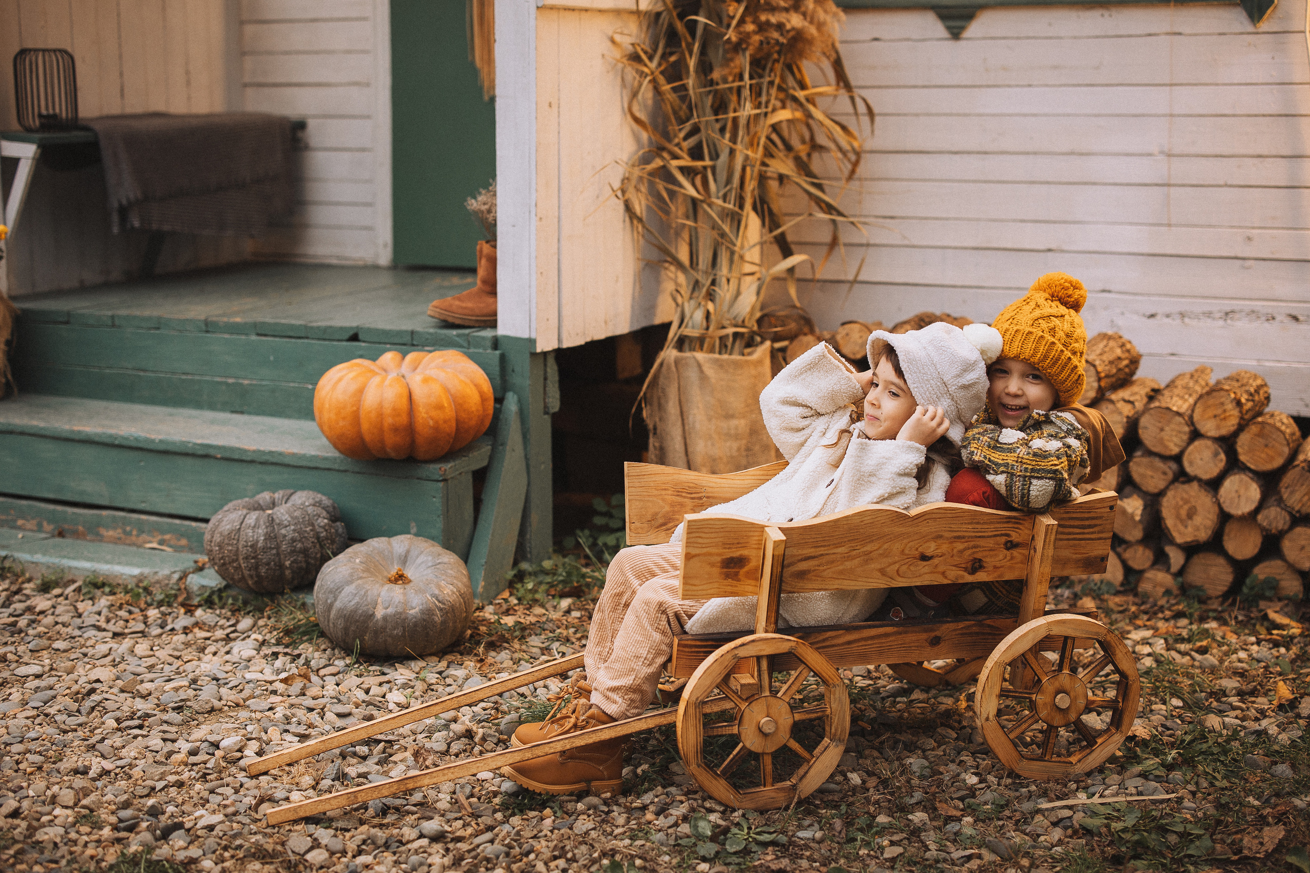 Семейная фотосессия в загородной фотостудии, Clover Dacha. Семейный и детский фотограф в Краснодаре Анна Трашкова