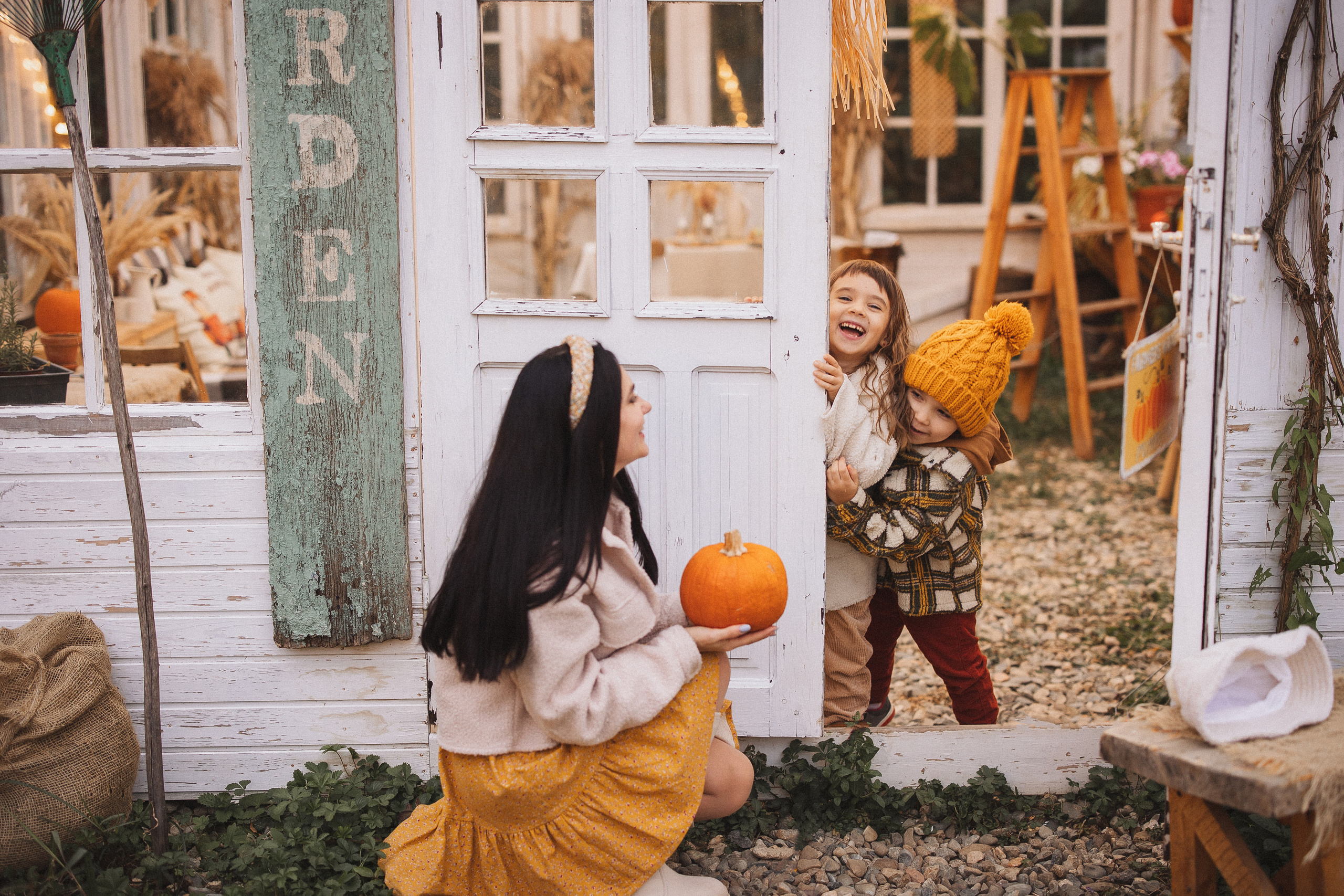 Семейная фотосессия в загородной фотостудии, Clover Dacha. Семейный и детский фотограф в Краснодаре Анна Трашкова