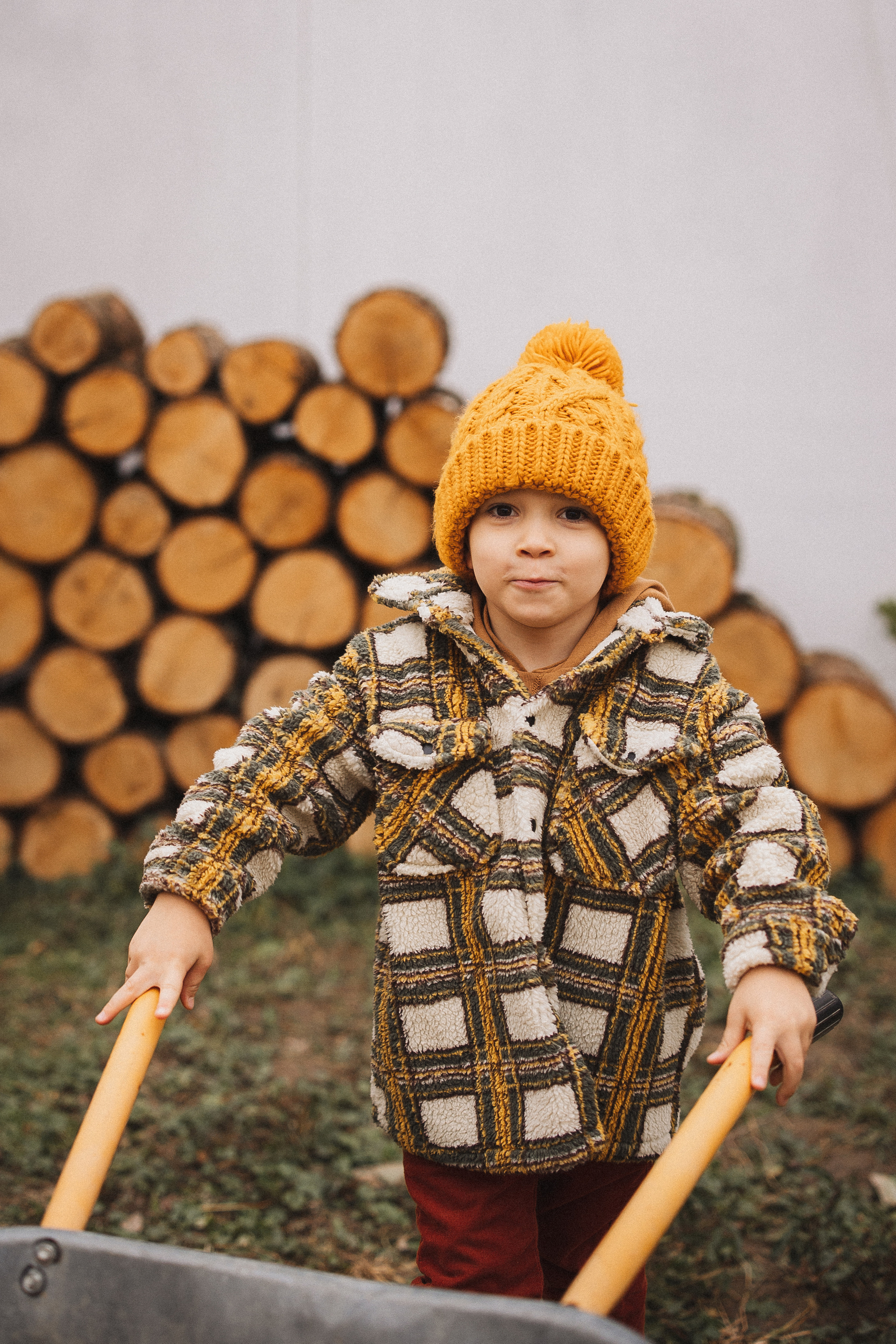 Семейная фотосессия в загородной фотостудии, Clover Dacha. Семейный и детский фотограф в Краснодаре Анна Трашкова