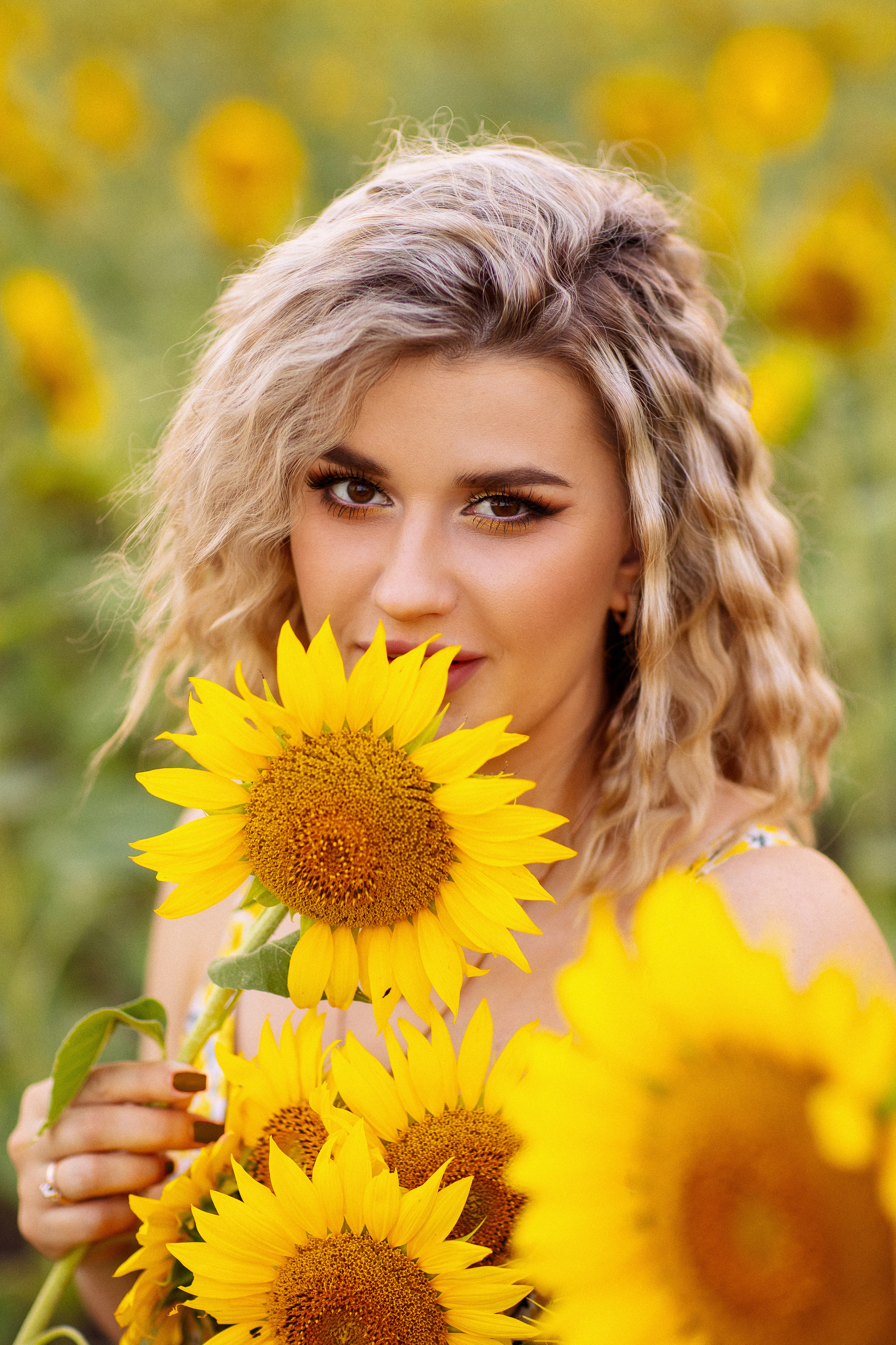 Фотосессия в подсолнухах в Краснодаре. Семейный и детский фотограф в Краснодаре Анна Трашкова