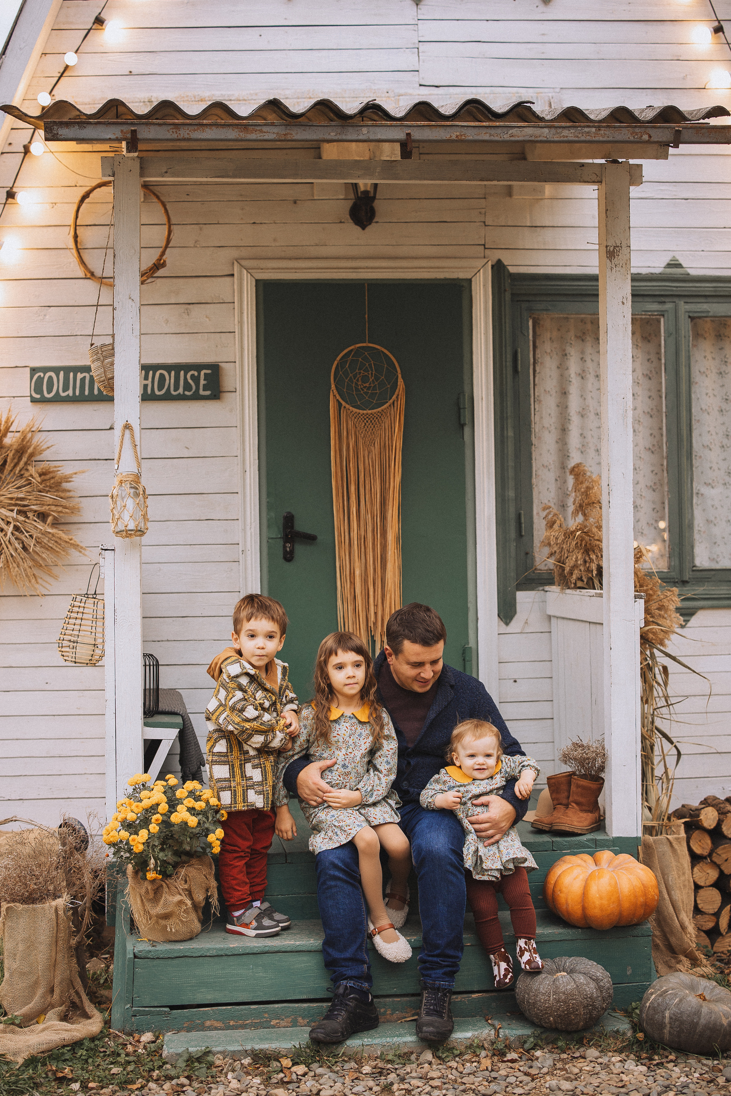 Семейная фотосессия в загородной фотостудии, Clover Dacha. Семейный и детский фотограф в Краснодаре Анна Трашкова