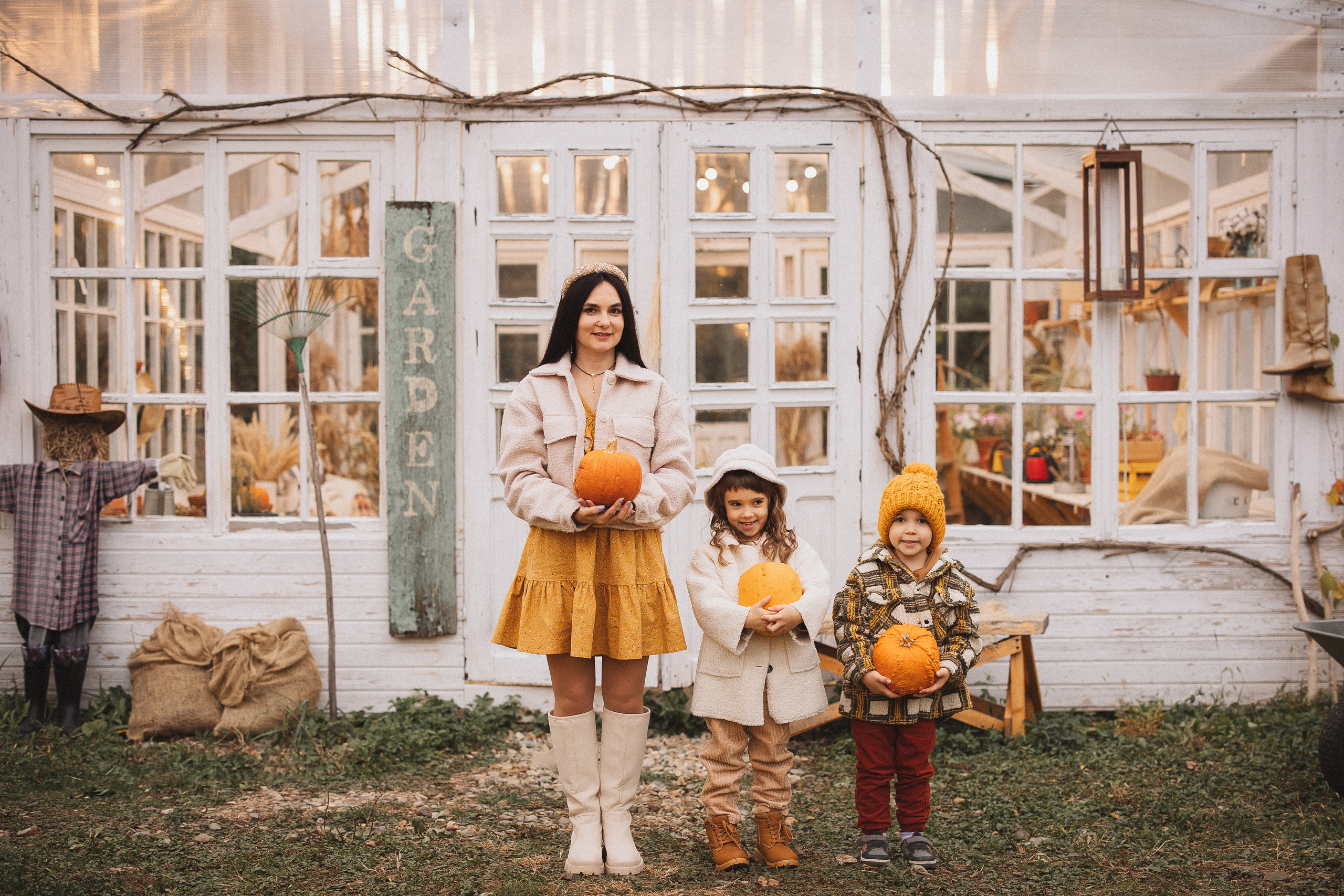 Семейная фотосессия в загородной фотостудии, Clover Dacha. Семейный и детский фотограф в Краснодаре Анна Трашкова