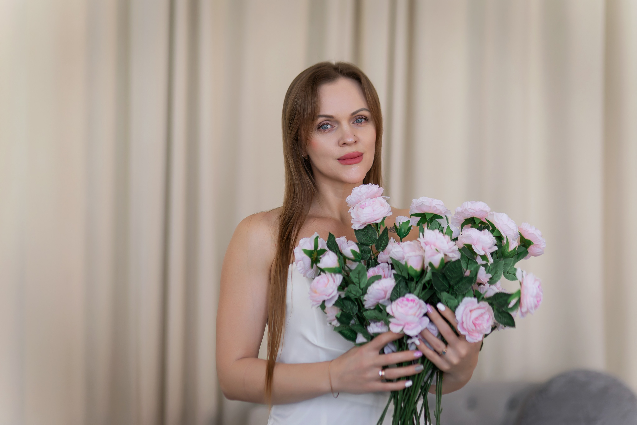 Ваши фотографии. Интерьерная фотостудия Background в Омске