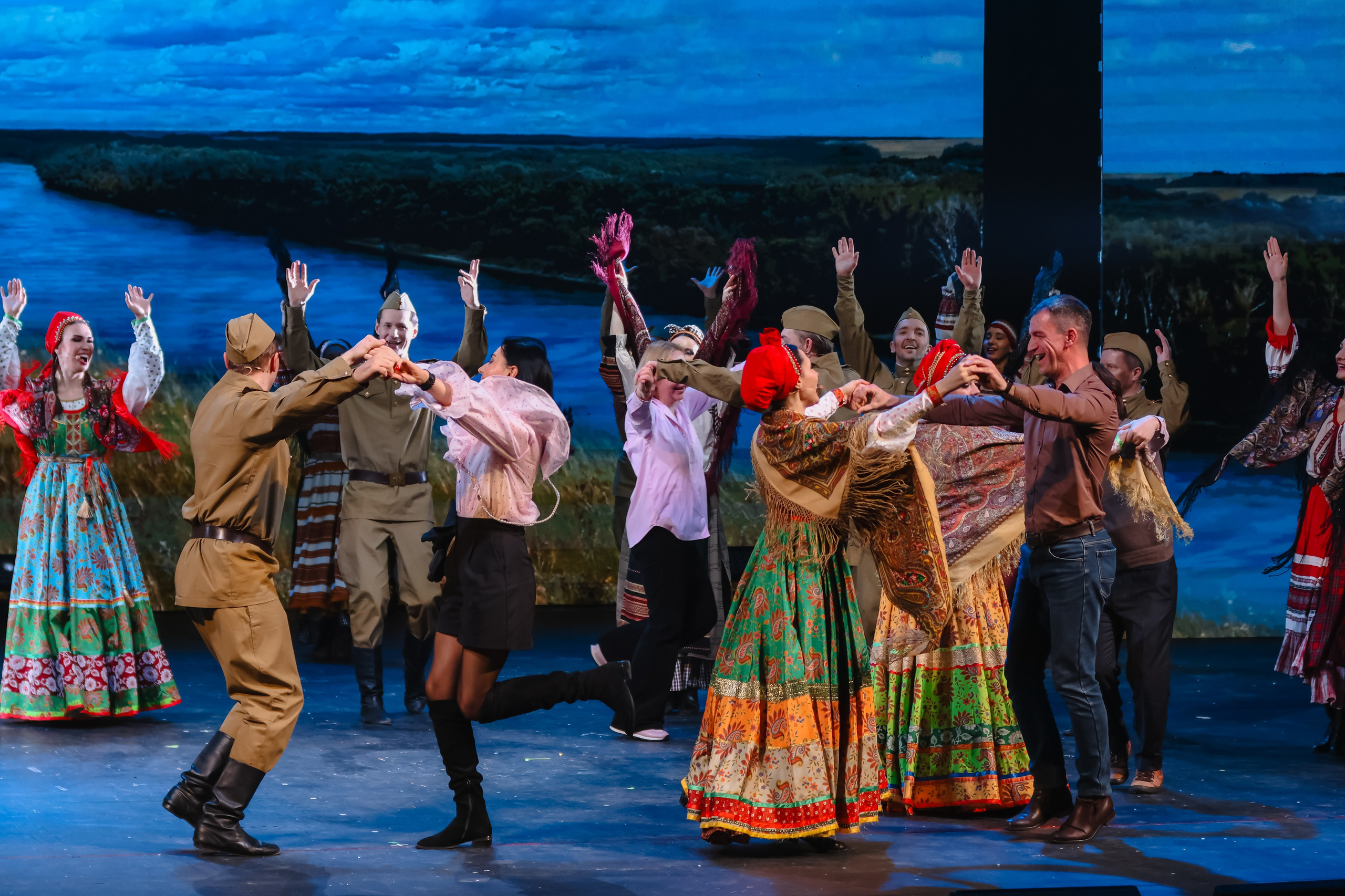 Василий Теркин, театр «Русская песня». Фотограф Ольга Махалова — Санкт-Петербург, Москва, Нижний Новгород