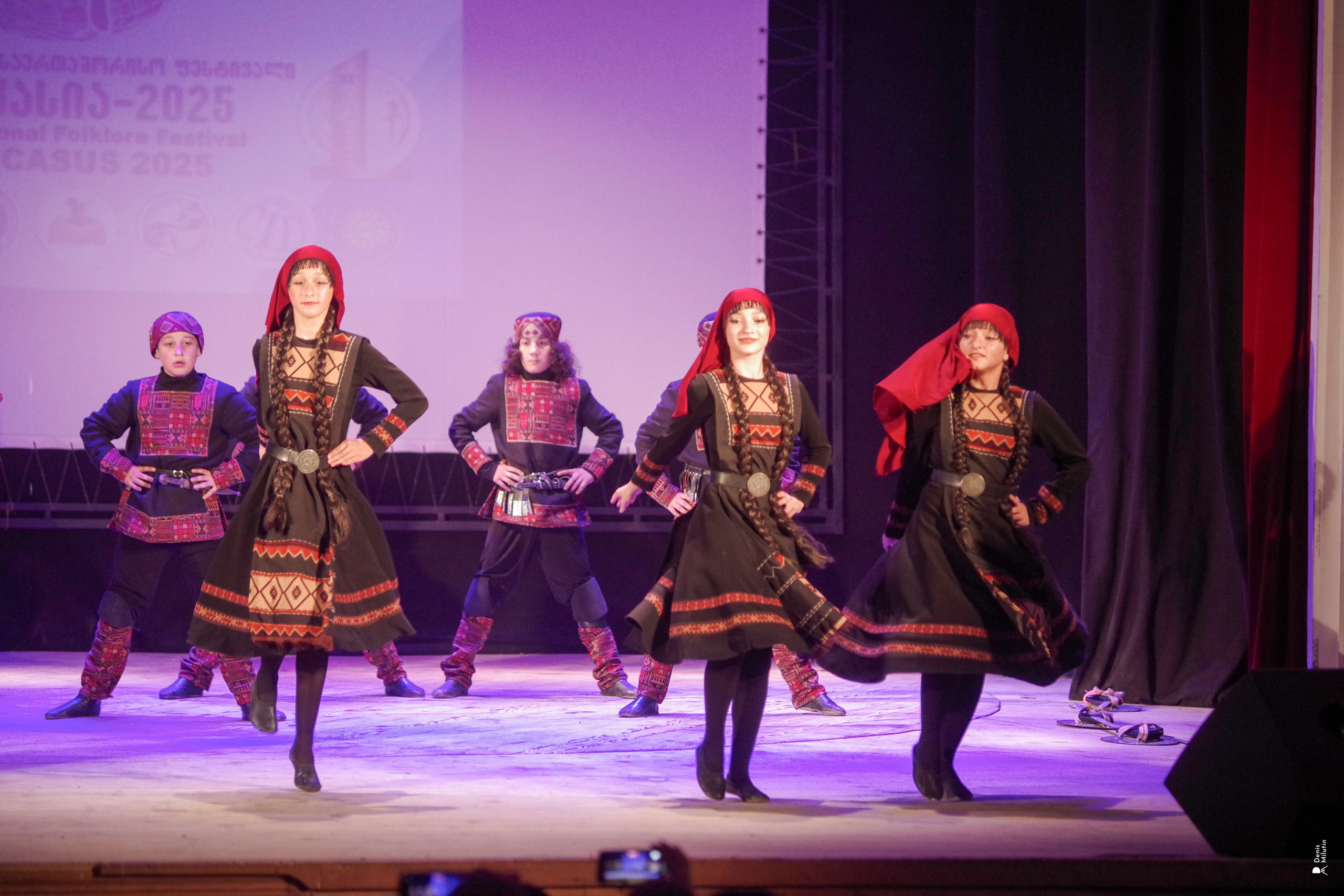 Танцы в прекрасном Они. Портретный фотограф Денис Милютин