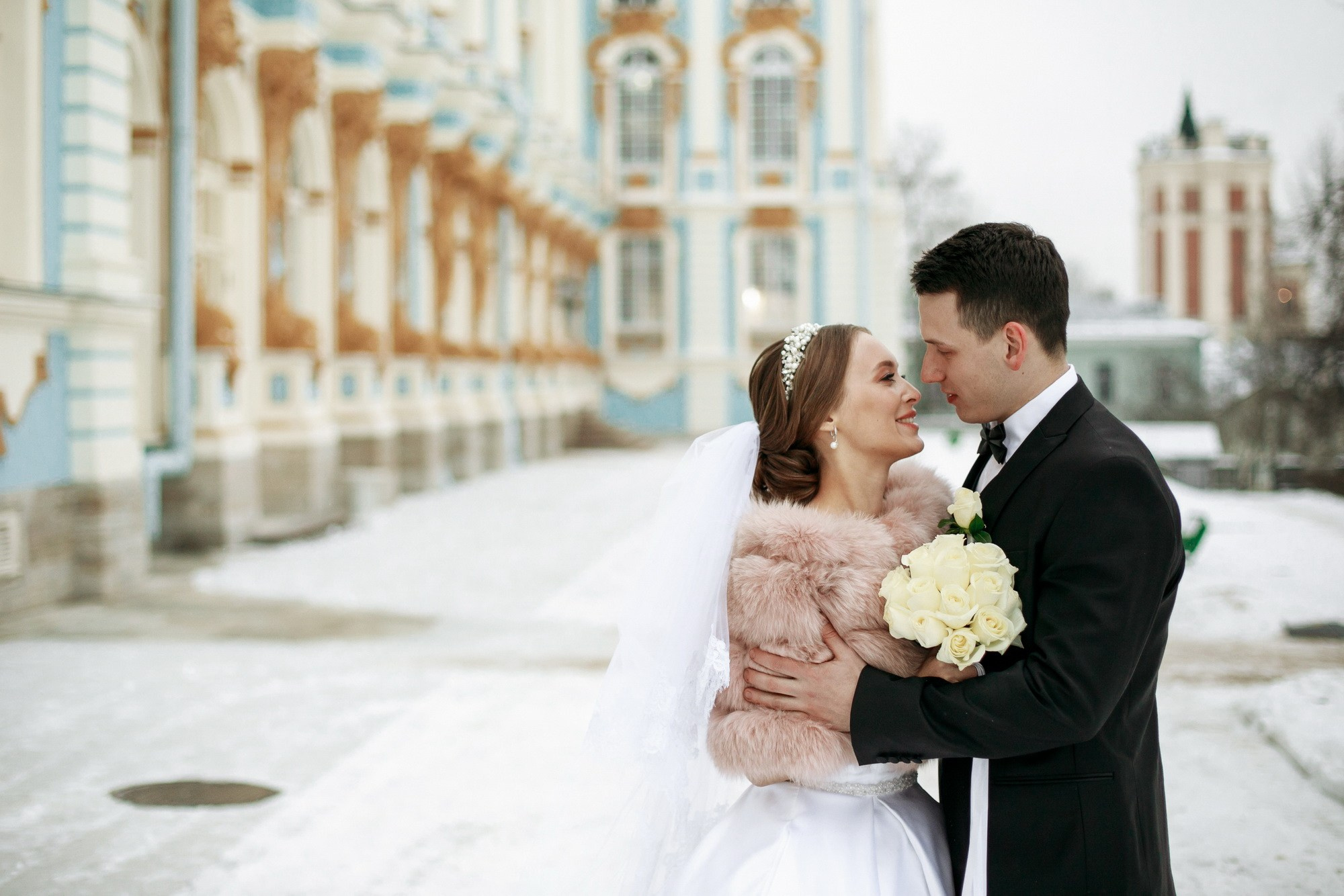 Свадьба с огоньком. Фотограф крещение венчание в Петербурге! Помогает подобрать храм и посоветовал душевного батюшку в СПб