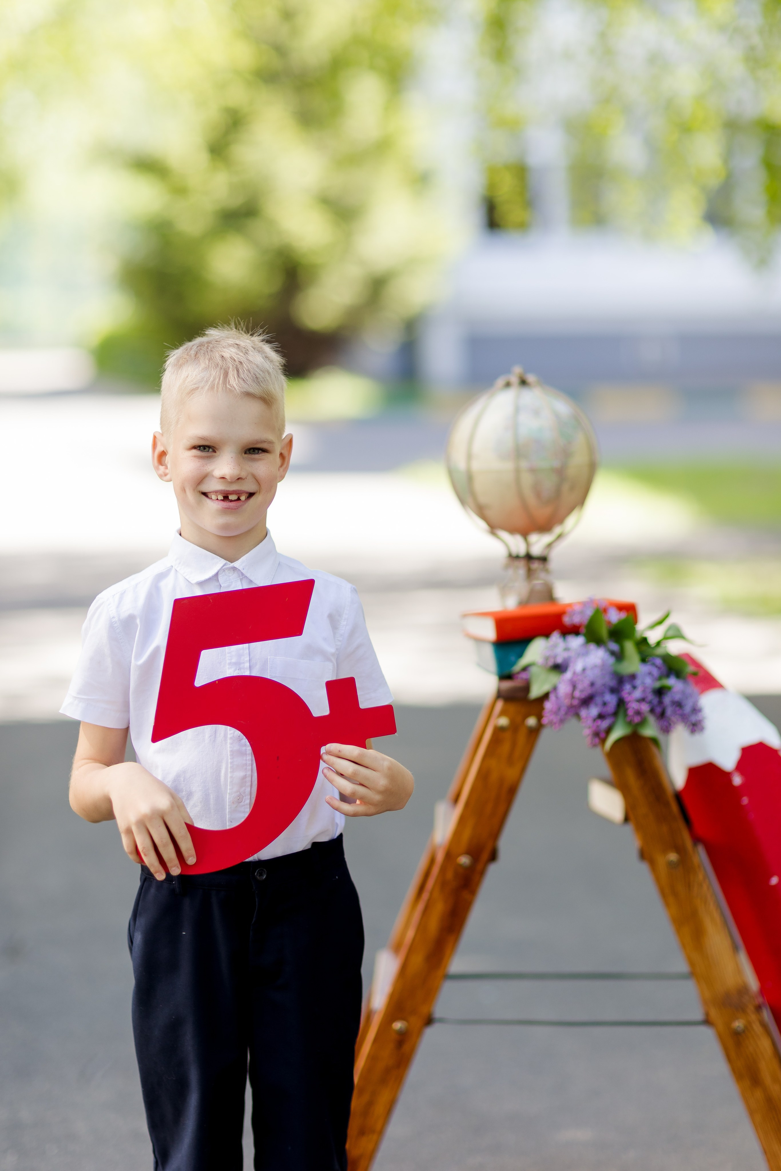 Весенняя съемка в начальной школе для первоклашек. Выпускные альбомы в Зеленограде и Москве