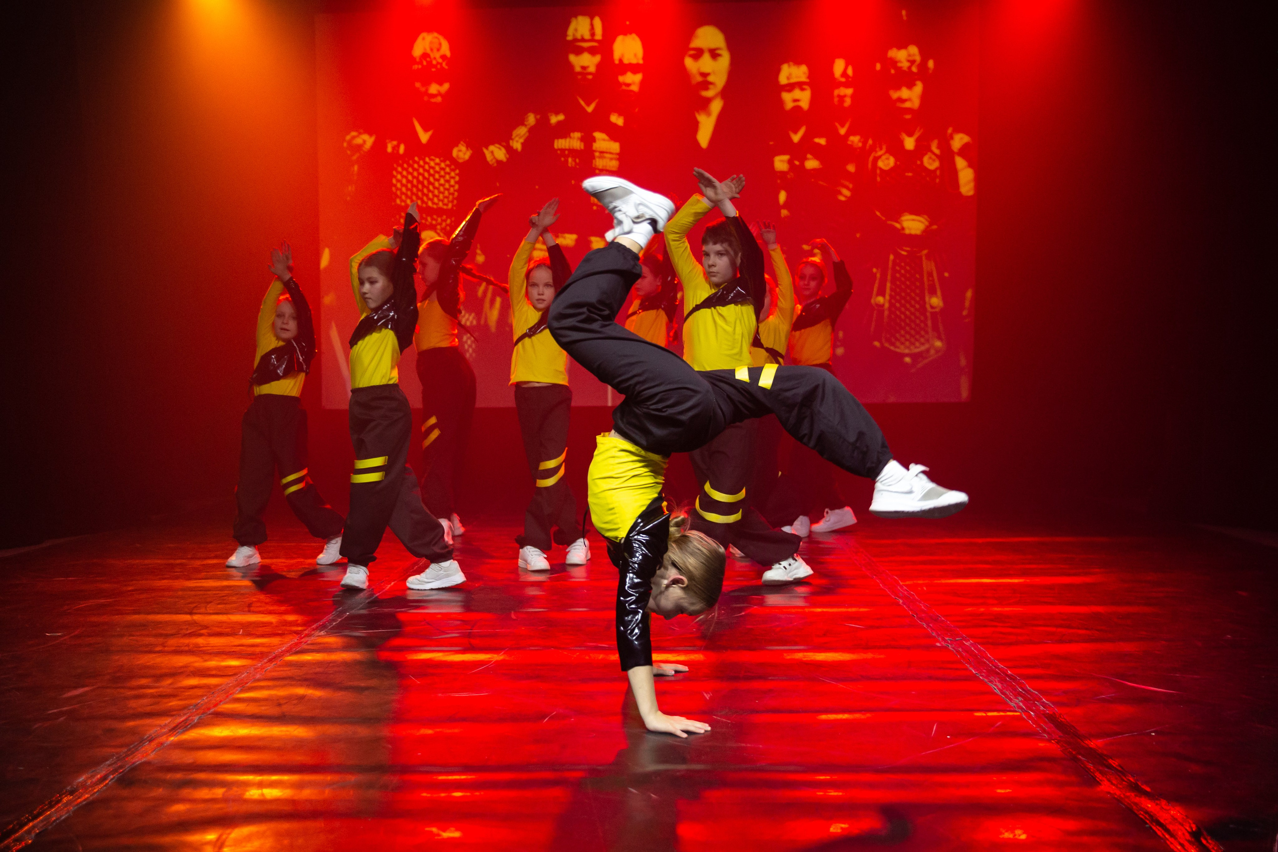 Детский танцевальный спектакль. Фотограф в Санкт-Петербурге