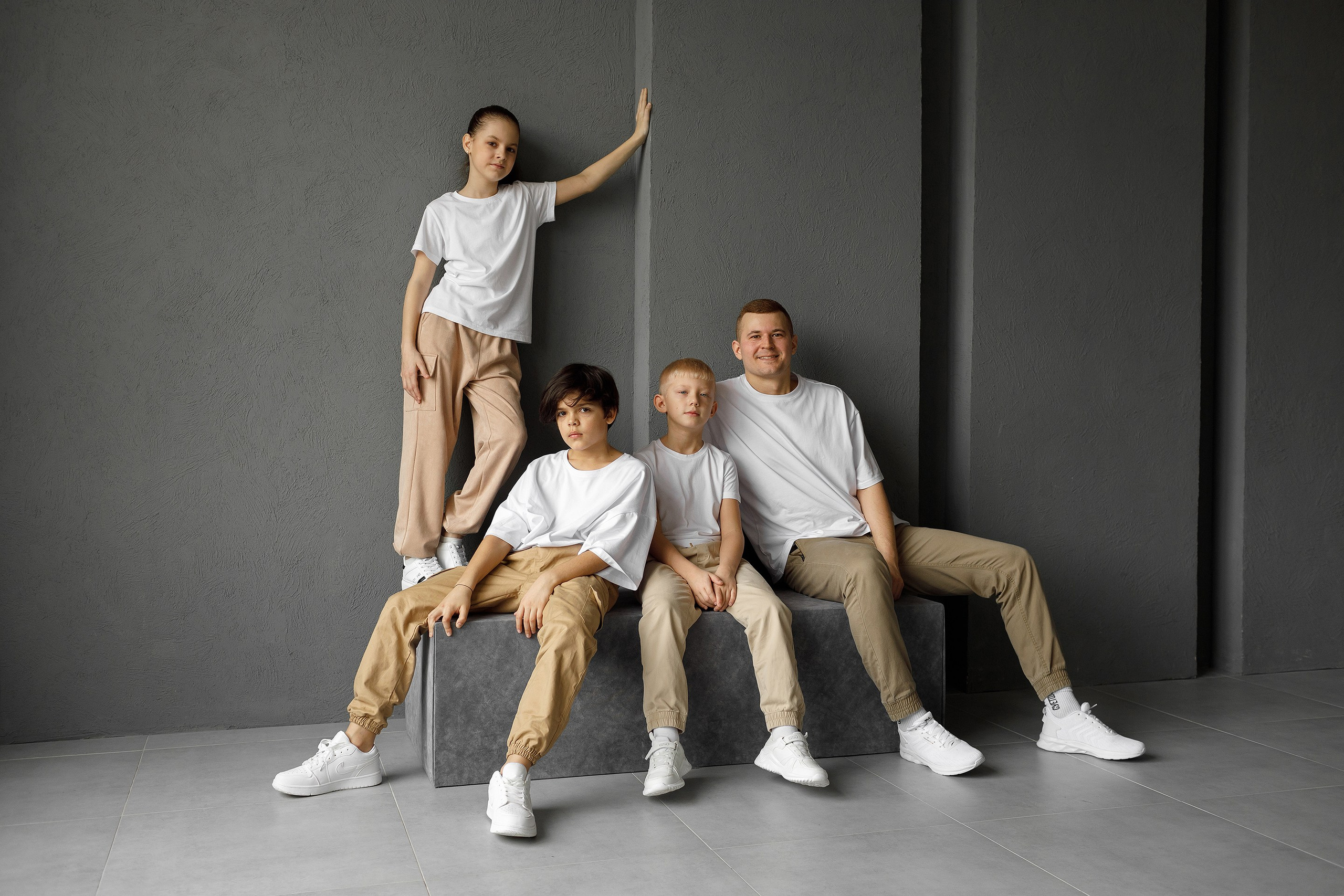 Фотосессия студии танцев. Профессиональный фотограф в Новосибирске