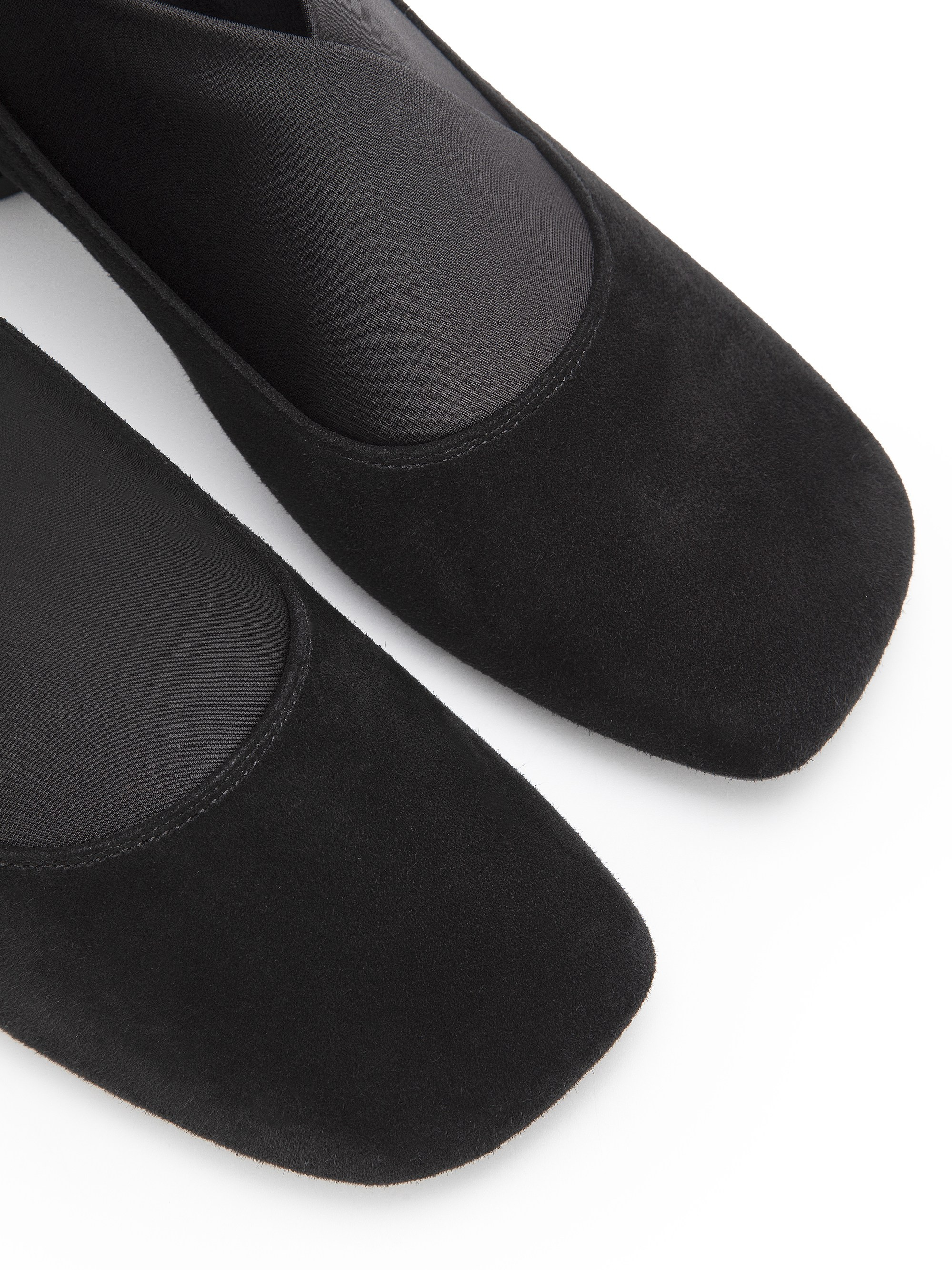 Каталожная фотография обуви. Фотограф в Москве Егор Гончаров