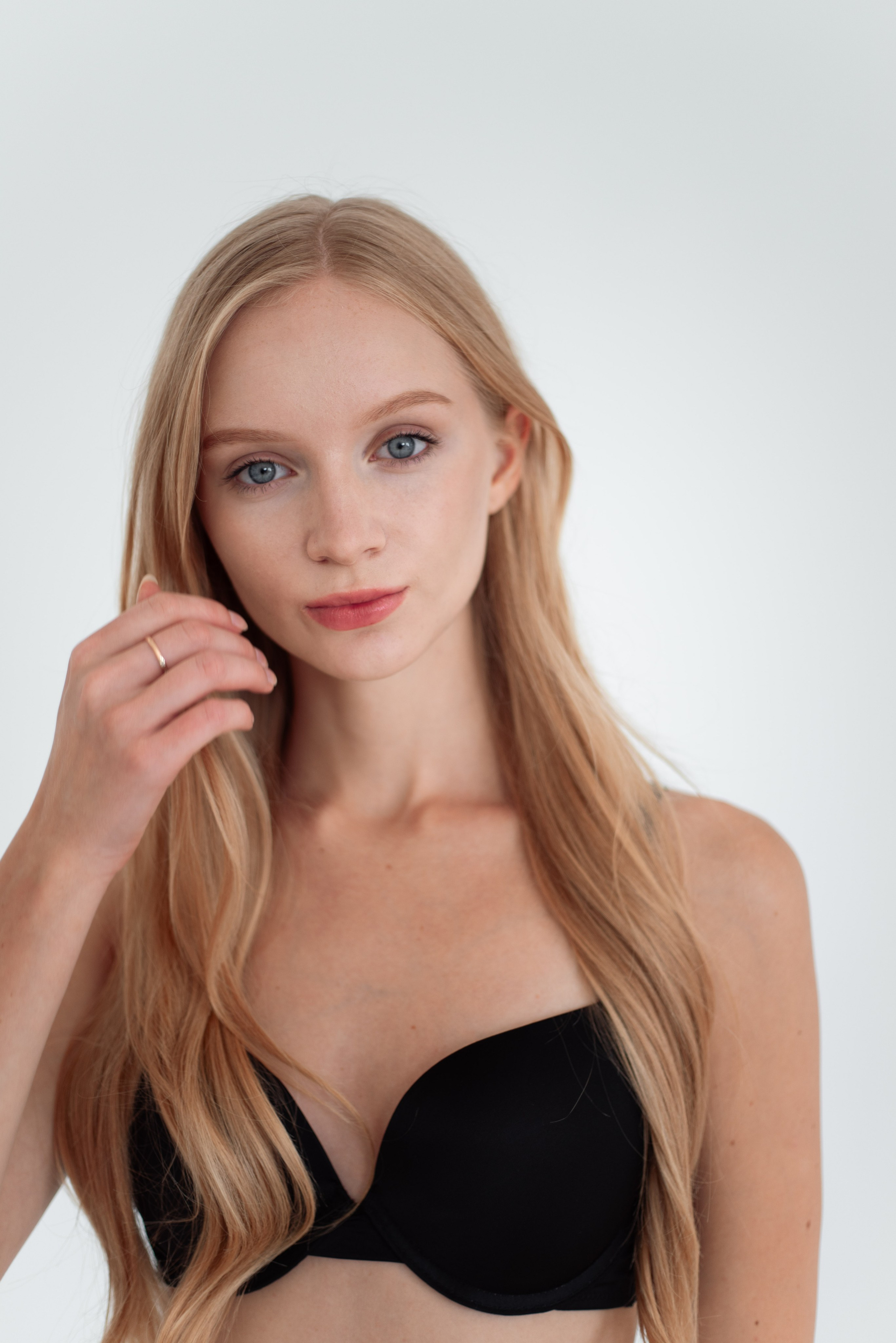 Модельные тесты и творческая съёмка в Москве. Портреты студия Москва. Модельные тесты. Lovestory студия в Москве. Женсий фотограф