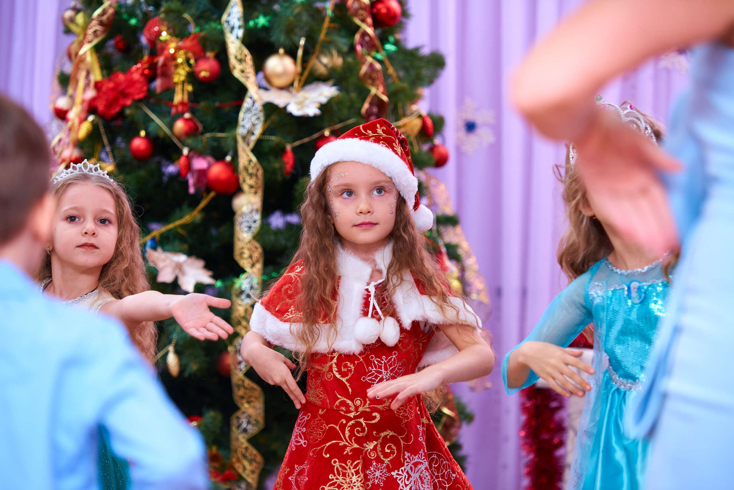 Новогодние утренники. Childrenfoto.ru