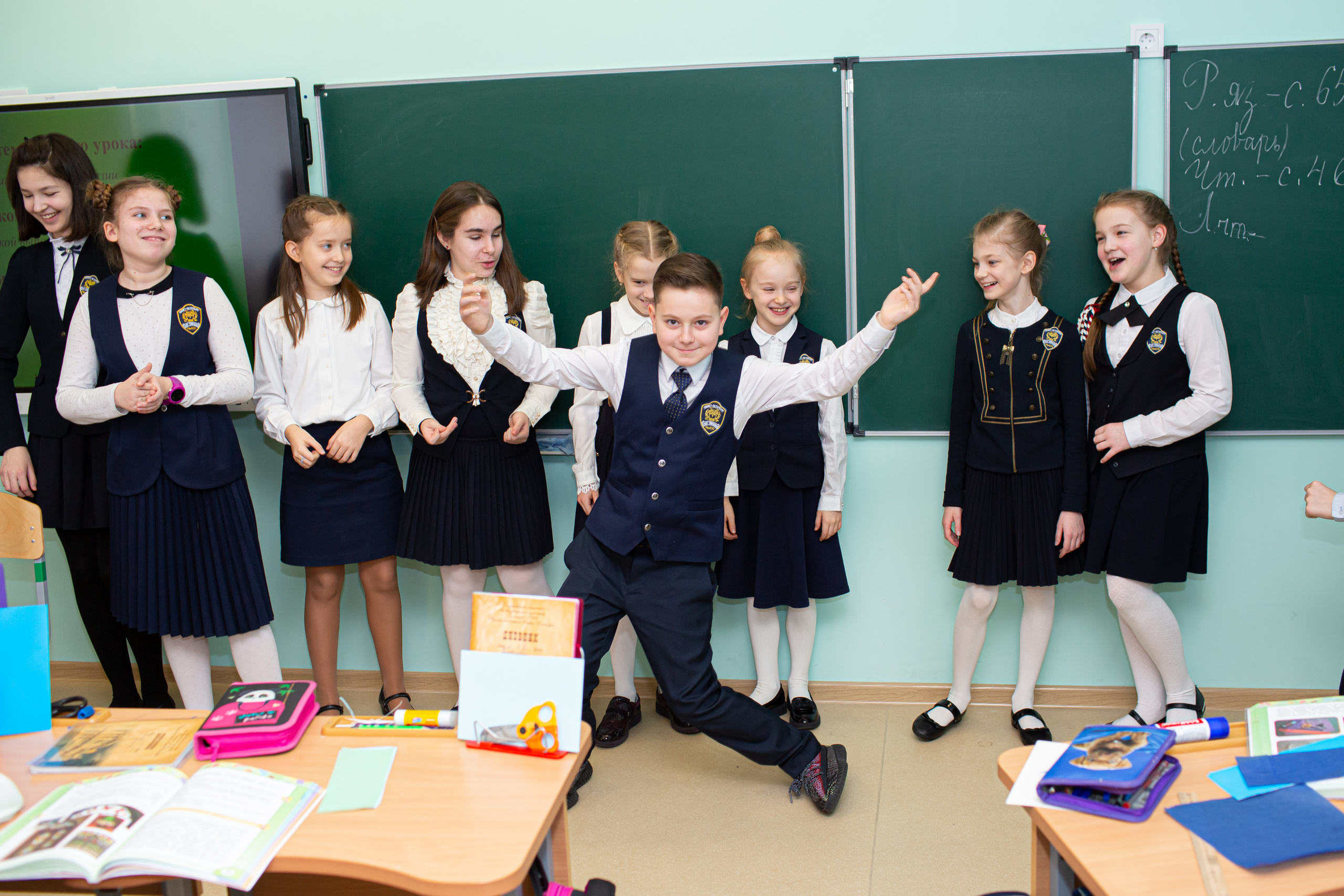 Фотосъёмка для выпускных альбомов из начальной школы. Свадебный, семейный, детский фотограф в Санкт-Петербурге