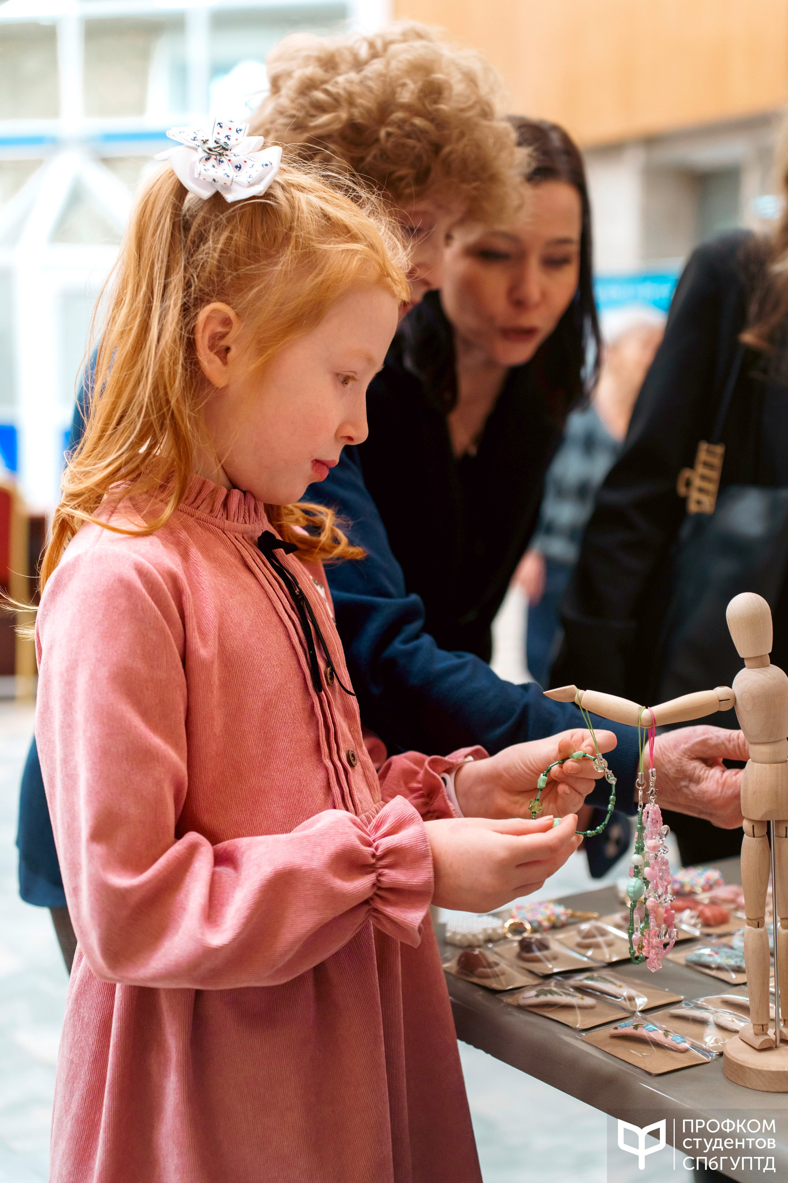 Новогодняя ярмарка 2024. Фотограф в Санкт-Петербурге Ибрагимова Алина