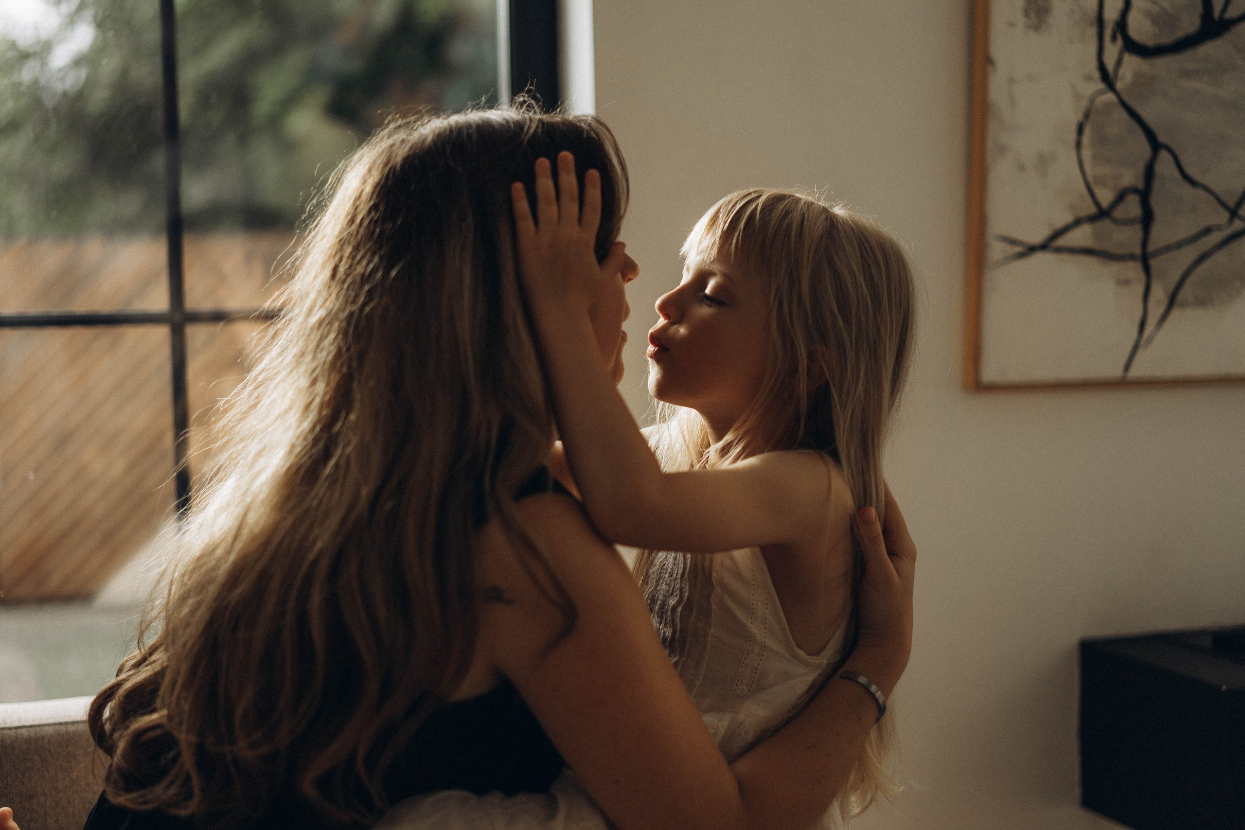 Фотосессия домашняя мама и дочка. Фотограф Екатеринбург Кокшарова Александра