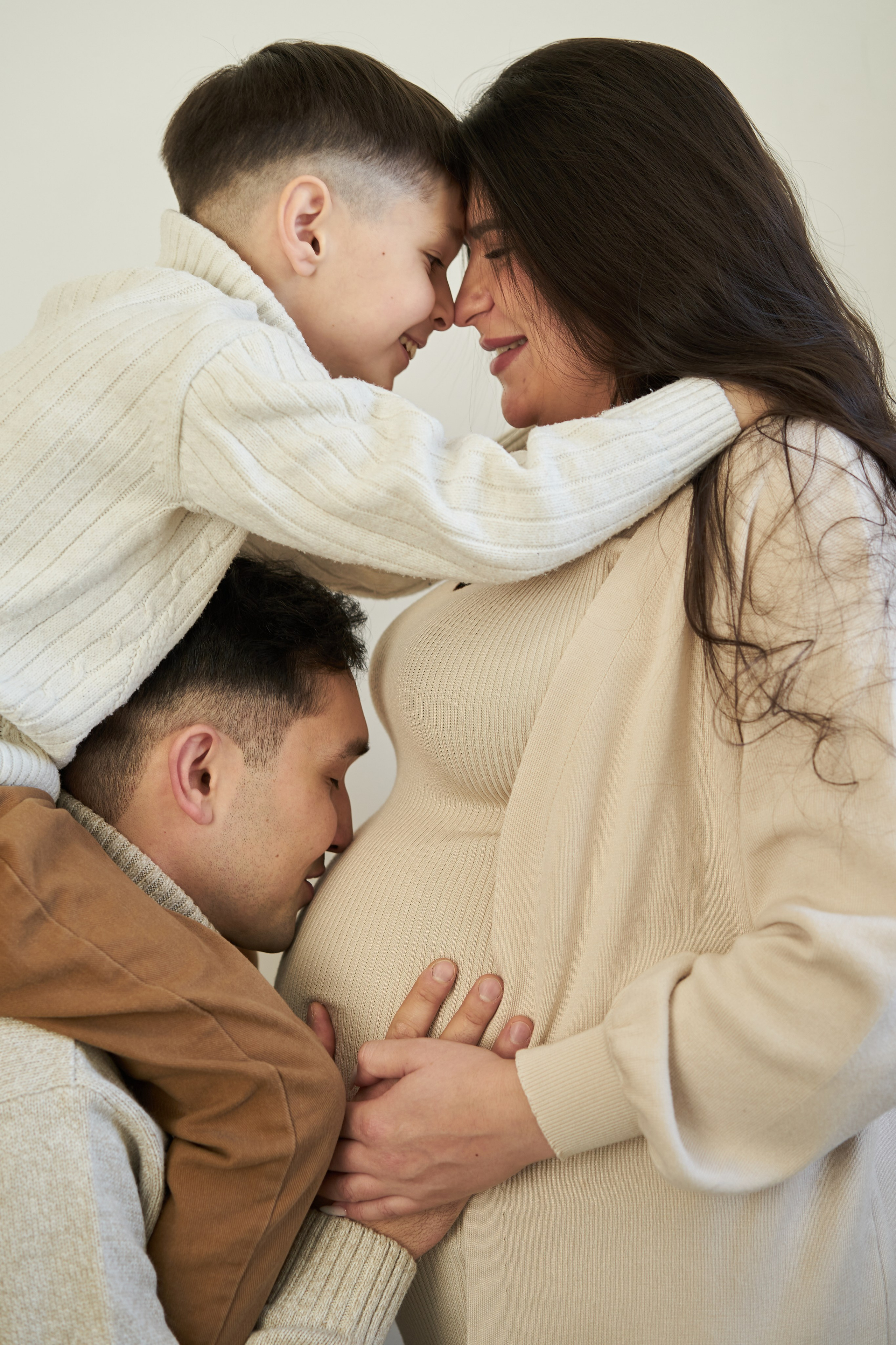 Семейная фотосессия в студии. Фотограф Екатеринбург Кокшарова Александра