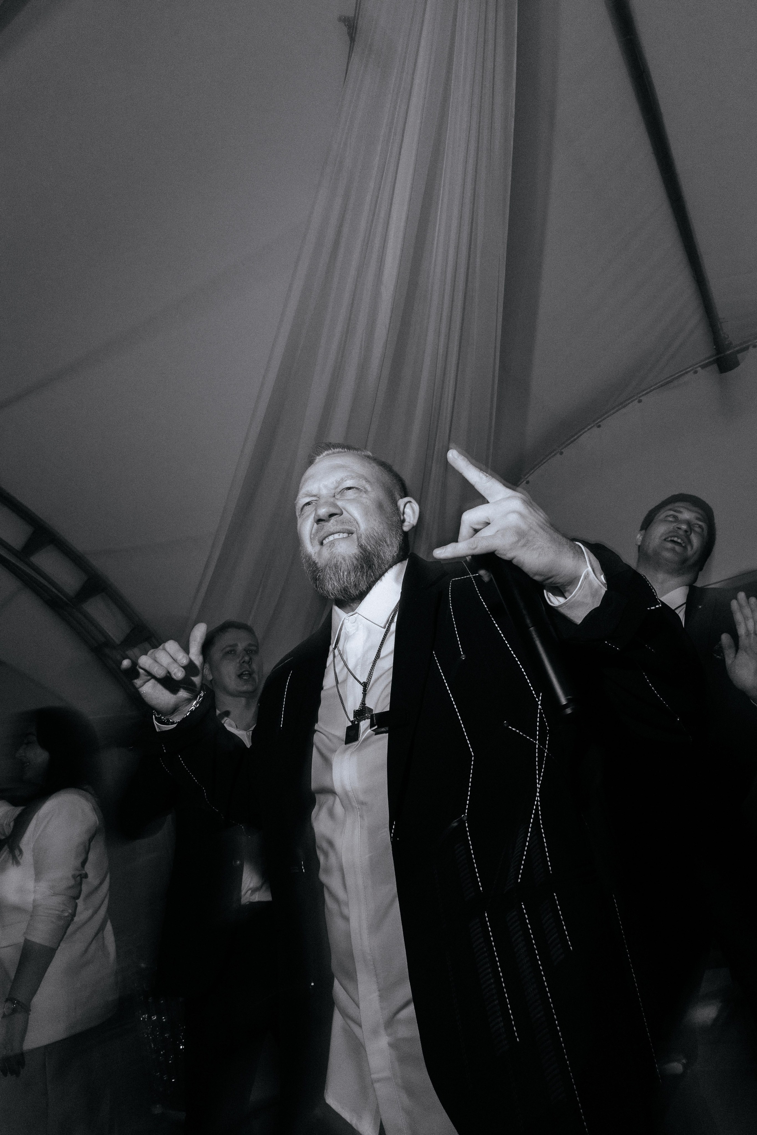 Дерзко и со вкусом. Артём Бачурин — свадебный фотограф Воронеж