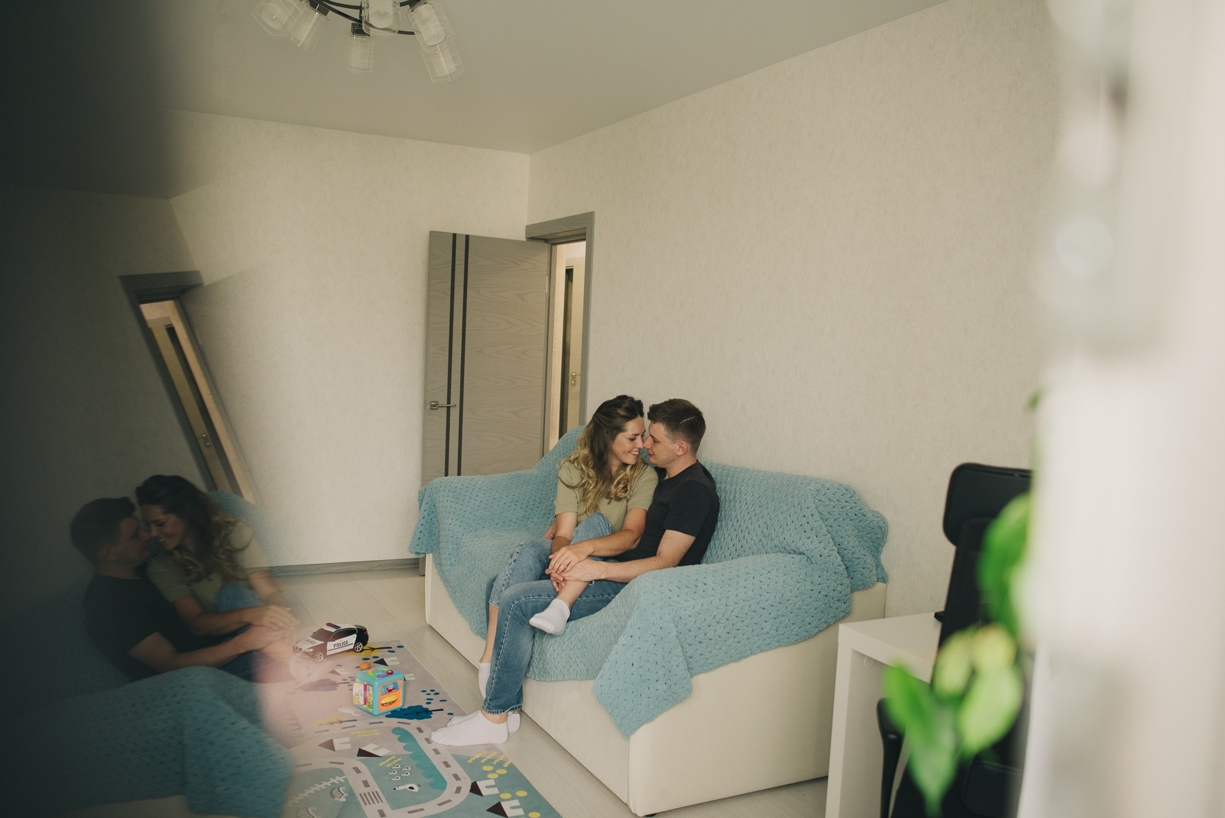 Наш мир — маленький ты!. Фотограф в Москве новорожденные свадьбы семьи Дарья Ларионова