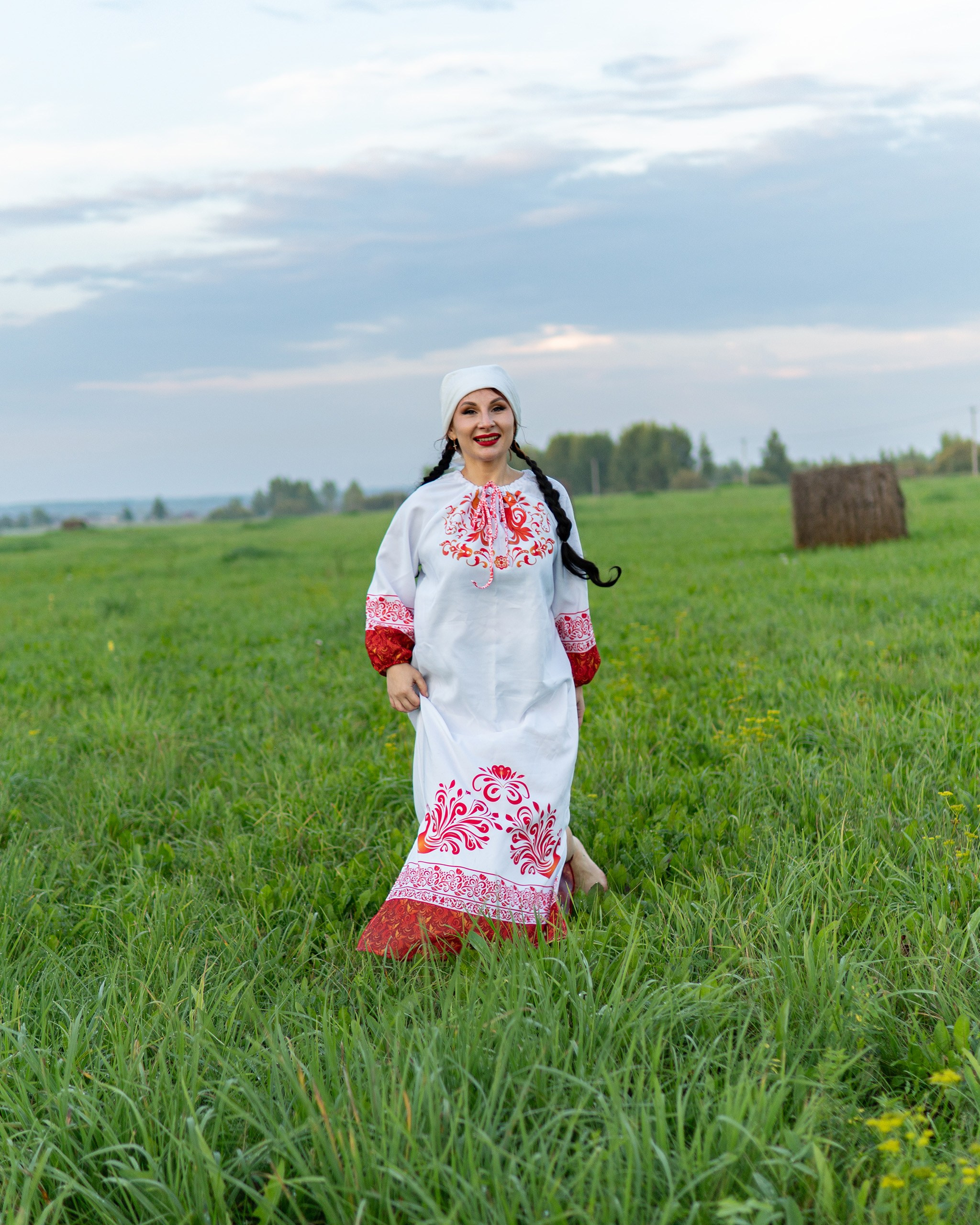 Тематическая \ Творческая \ Фотосъёмка в славянском наряде: Татьяна — гармония традиций и природы. Hannanovmoments