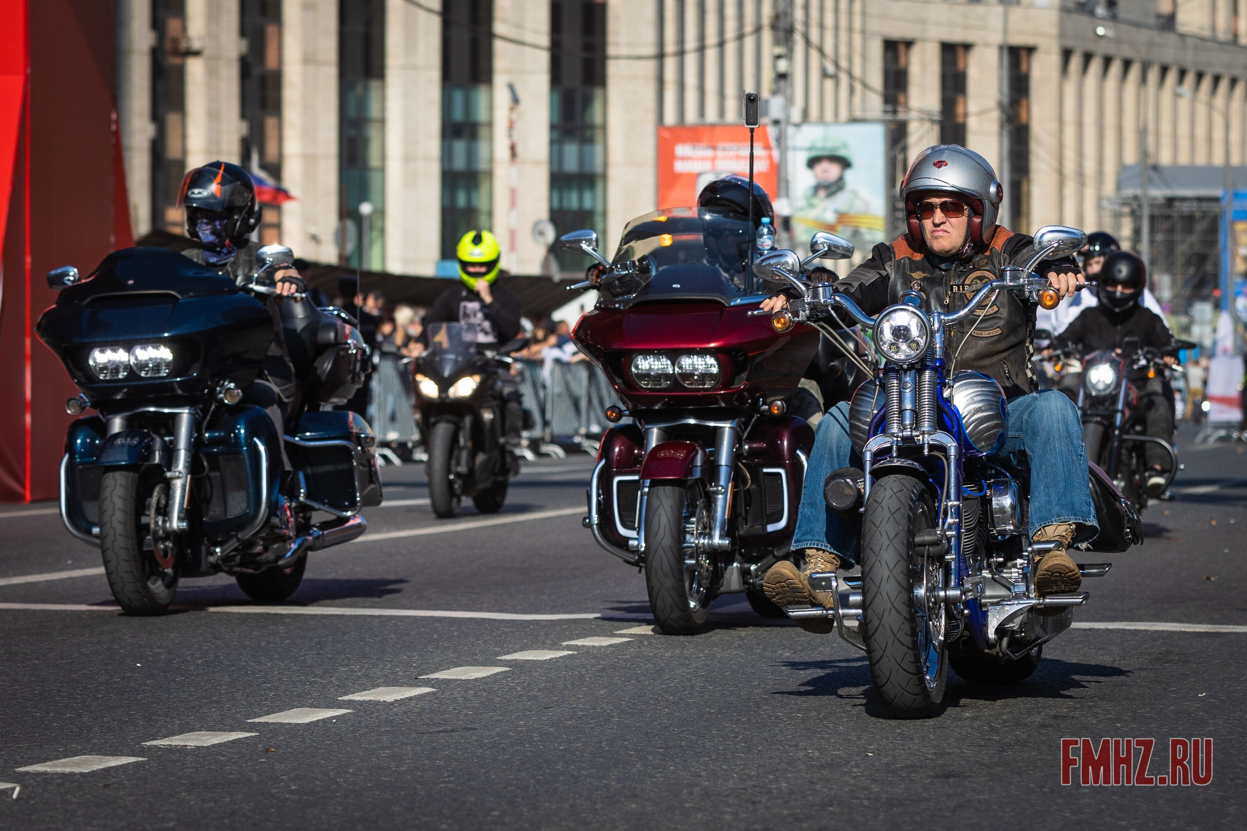 Закрытие Мотосезона 2023 на проспекте Академика Сахарова. Фотограф Владимир Охрименко