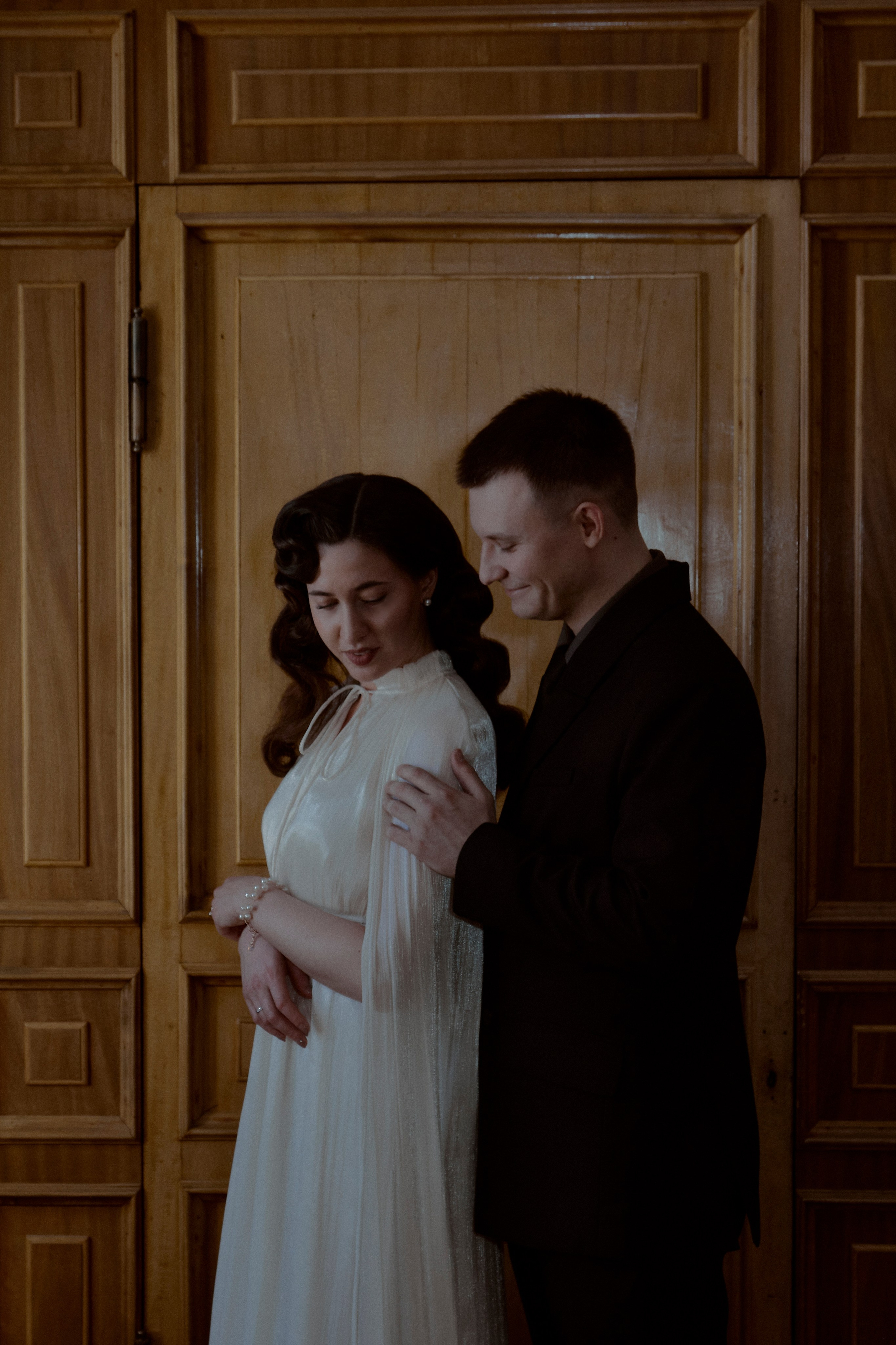 Свадебное лавстори в стенах библиотеки им. Пушкина. Свадебный фотограф в Москве Приятелева Ангелина