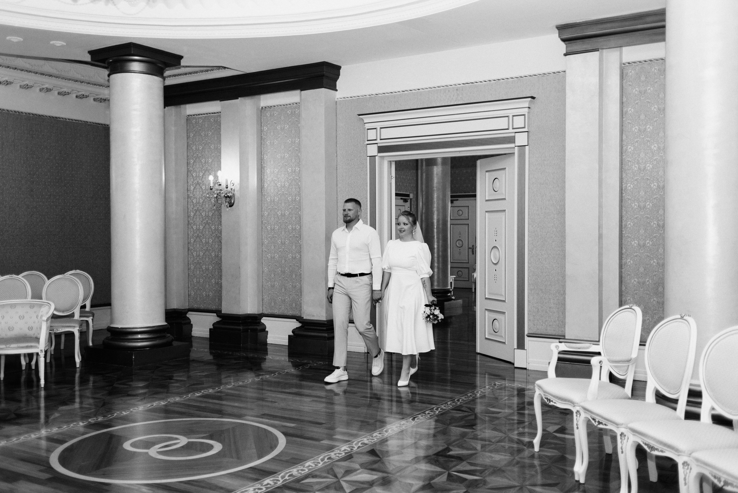 Свадебная фотосессия тюмень мост влюбленных. Фотограф Дарья Мустафина, Тюмень