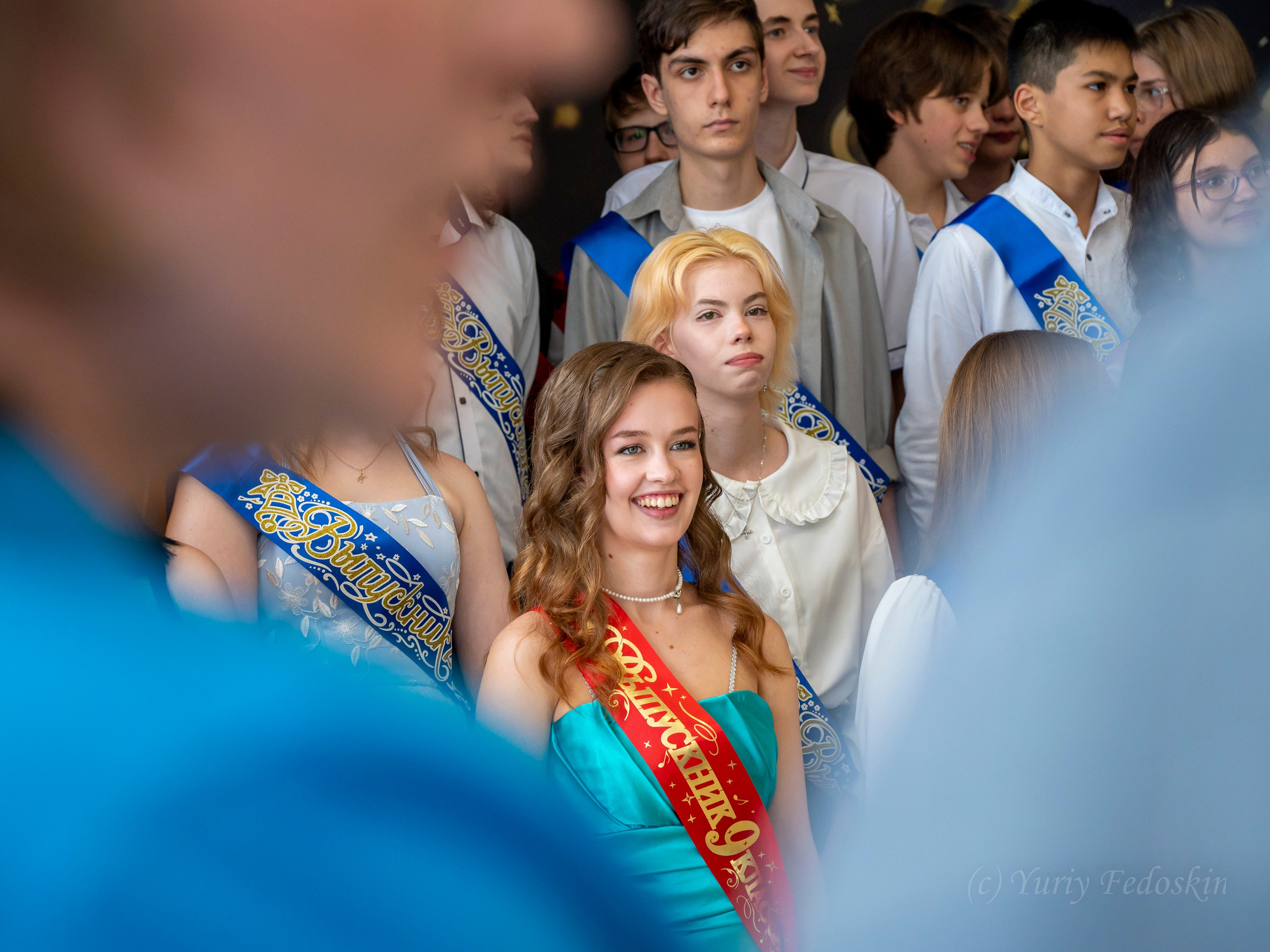 Репортаж о выпускном 9 классов в школе № 7 города Королёва, 26.06.24г. Профессиональный фотограф интерьеров в Москве Юрий Федоскин