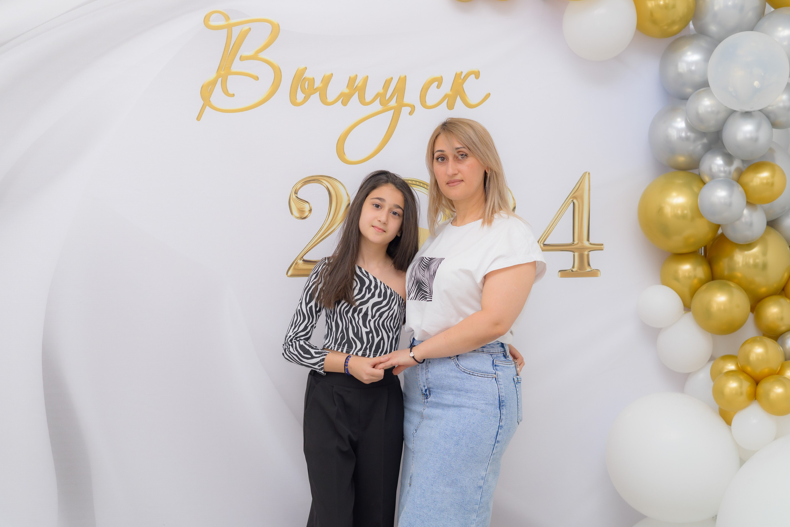 Выпускной 4классы. Выпускные книги Анапа Новороссийск Краснодар