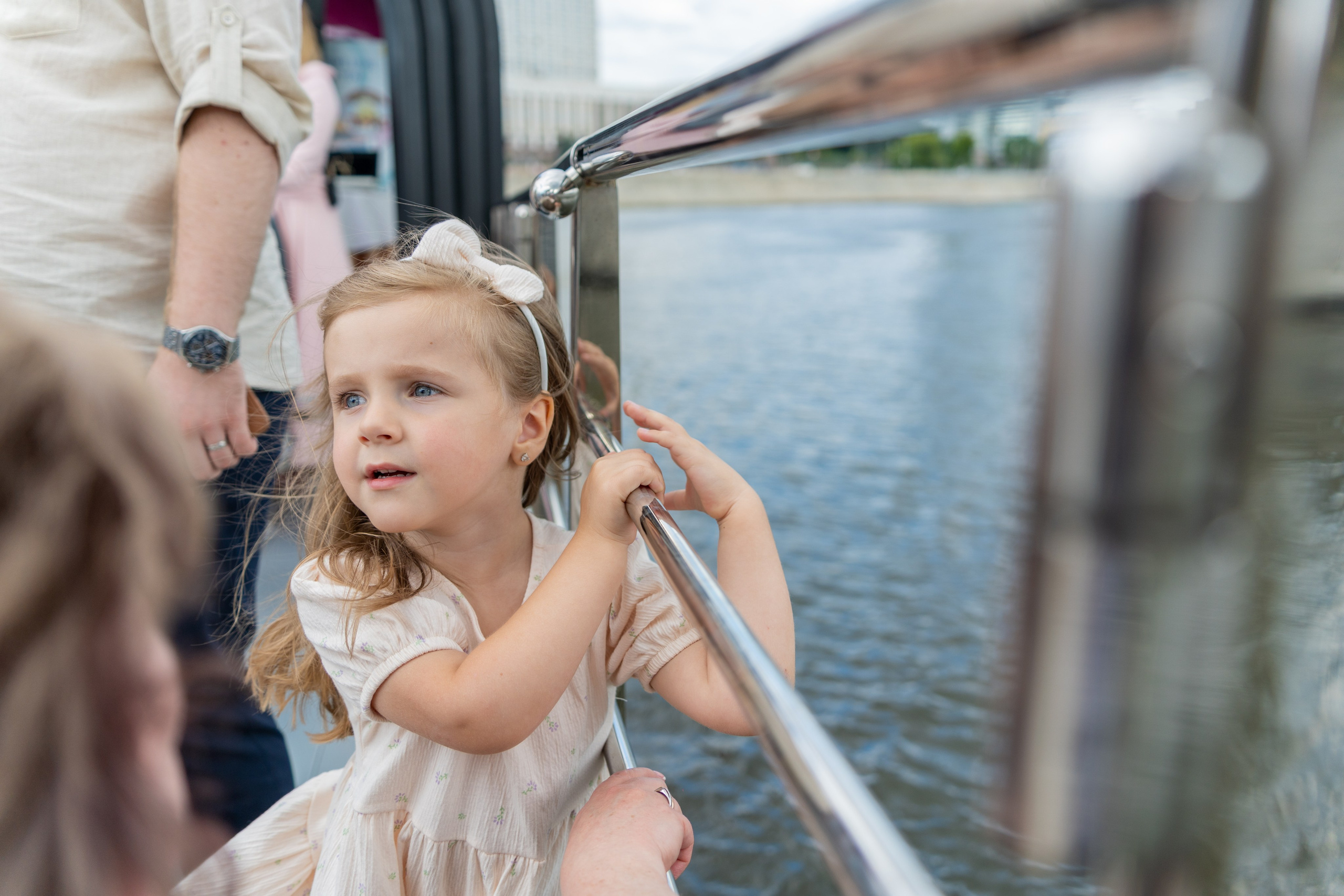 Юлия и Сергей. Регистрация на кораблике. Репортажный и интерьерный фотограф Александра Солдатова