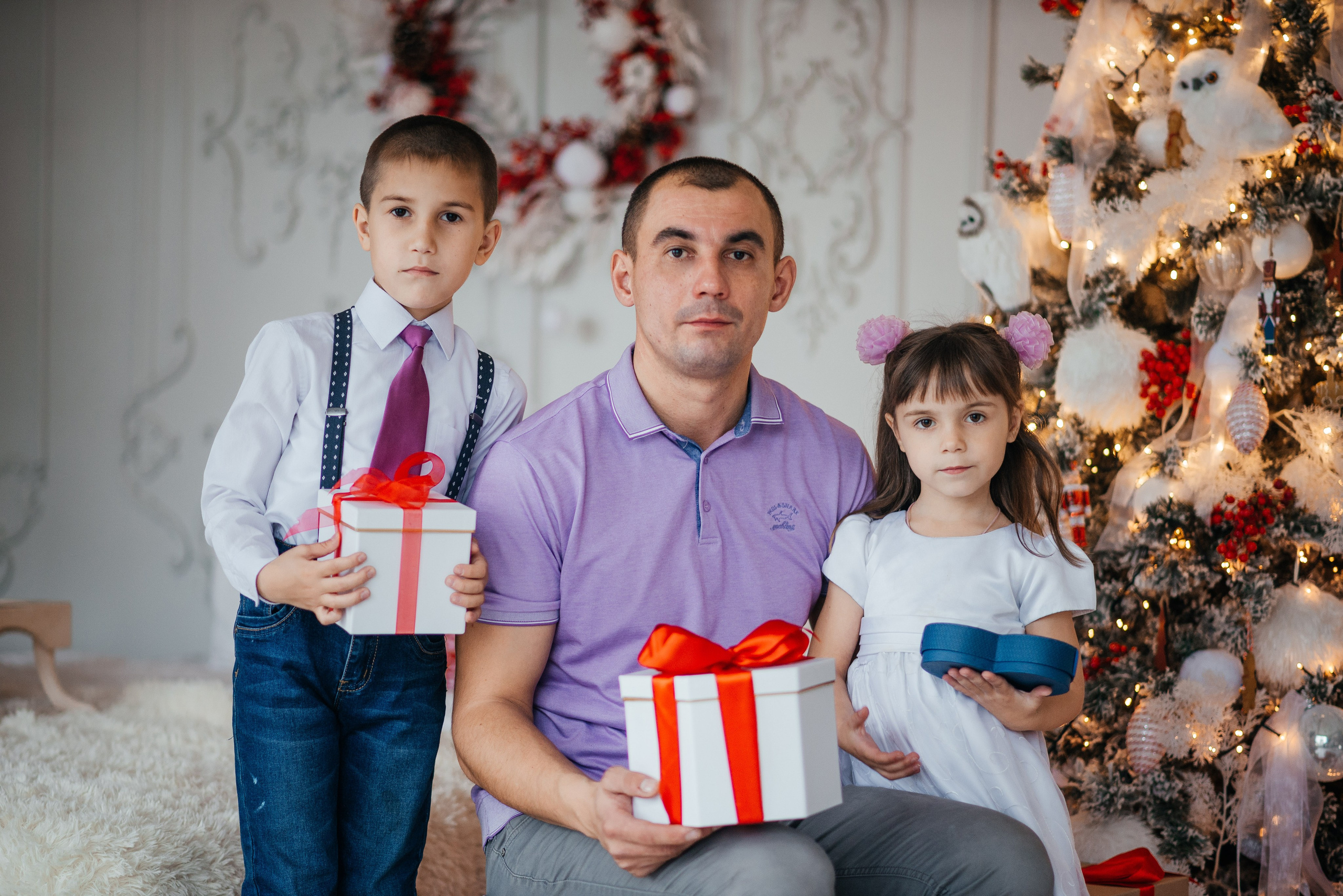 Новый год в красном. Семейный и детский фотограф в г. Артеме и г. Владивостоке Ирина Лазаренко
