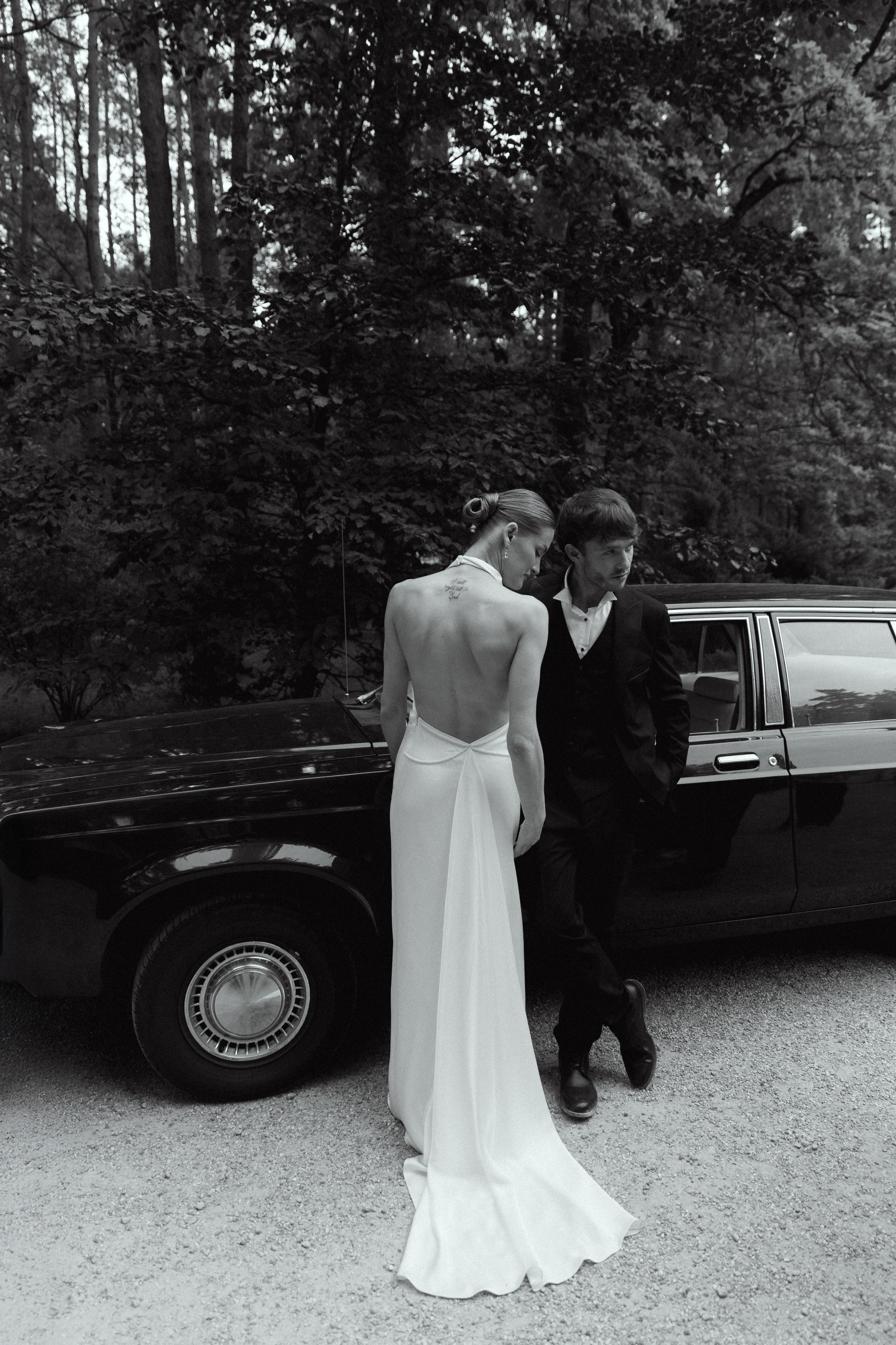 Свадебная фотосессия с ретро-автомобилем. Свадебный фотограф Москва Павел Фетисов