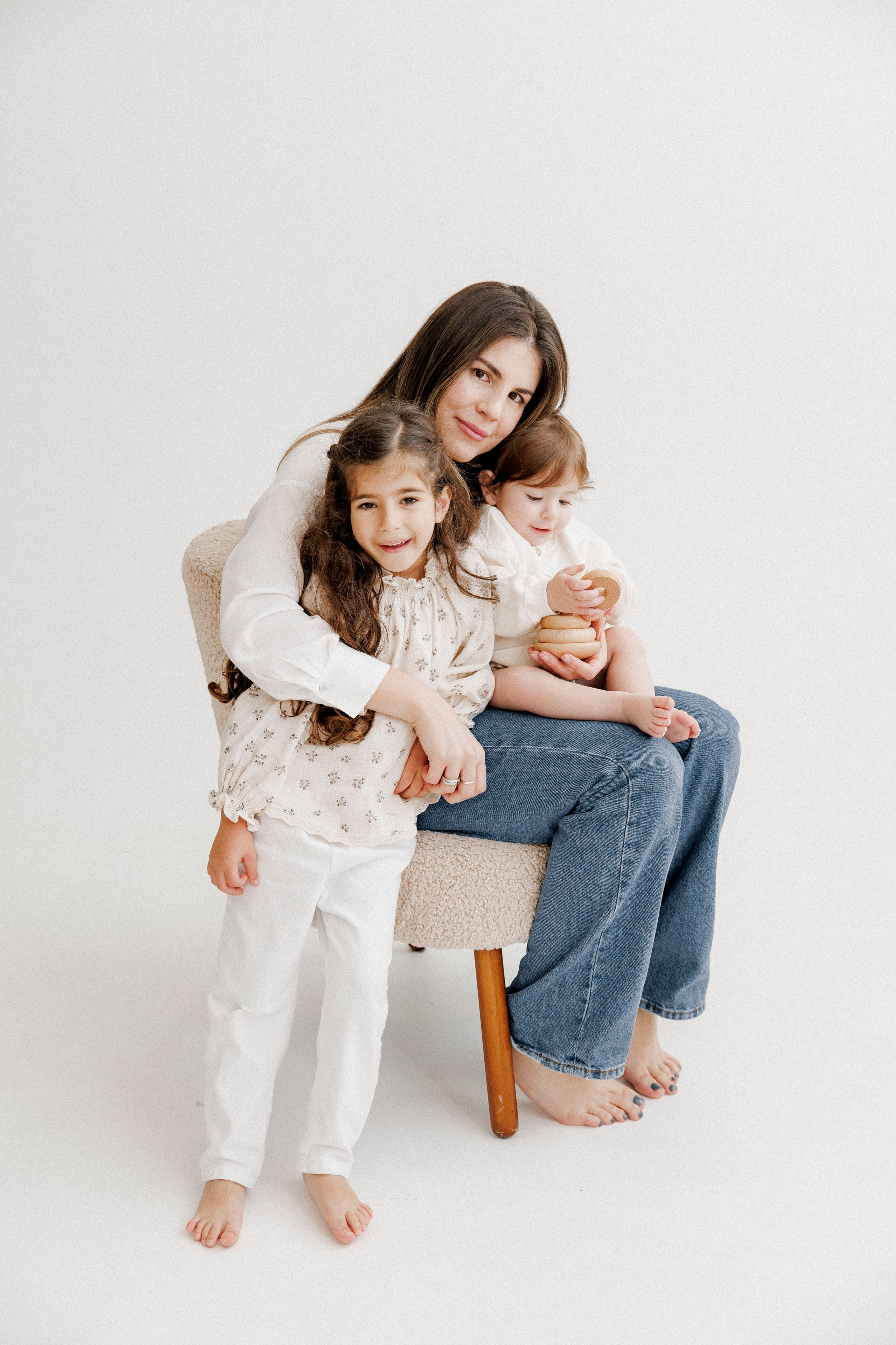 One year inside the White studio. Wedding and family photographer