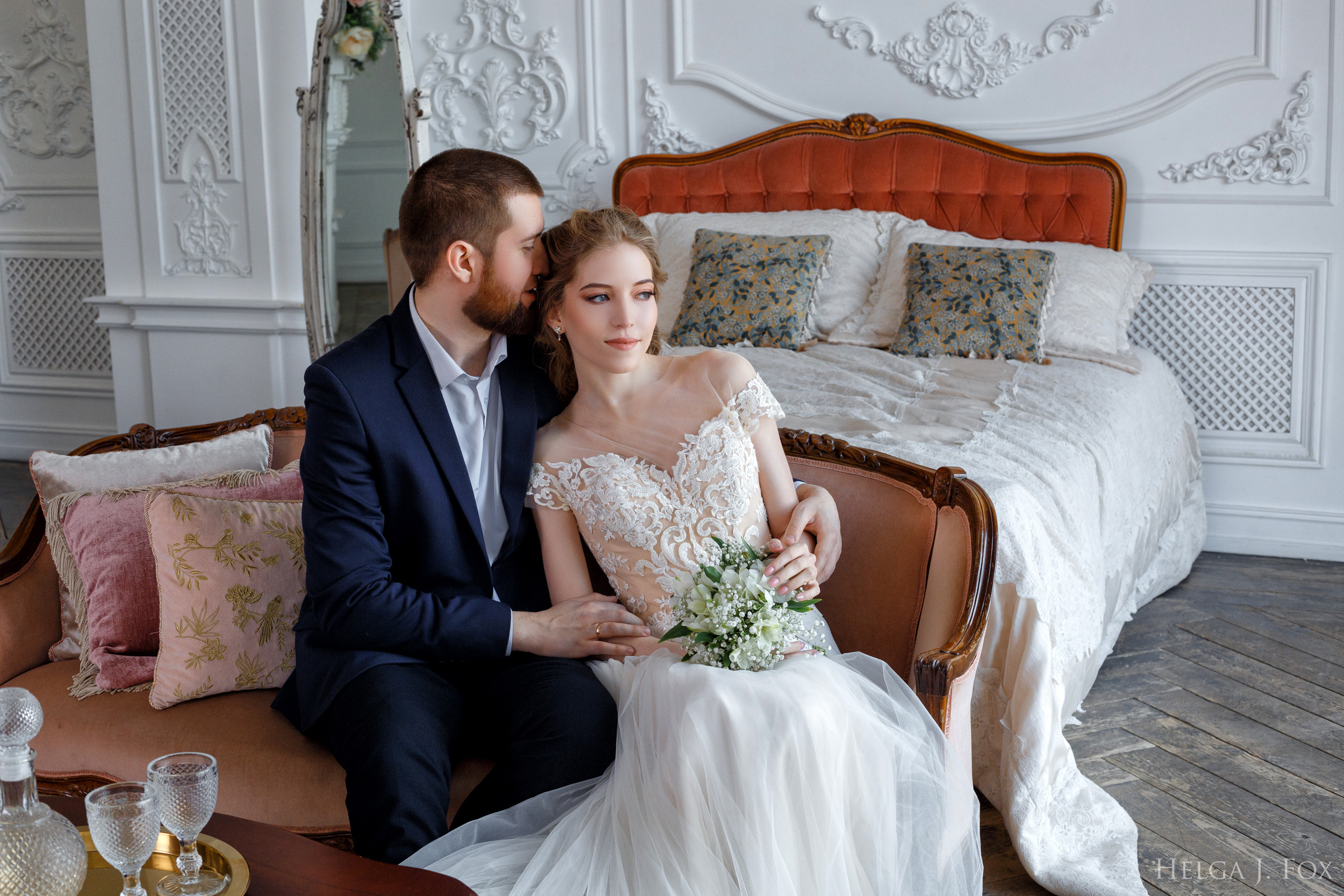 Александра и Даниил 💍 Сьемка в фотостудии. Фотограф в Твери Helga J. Fox