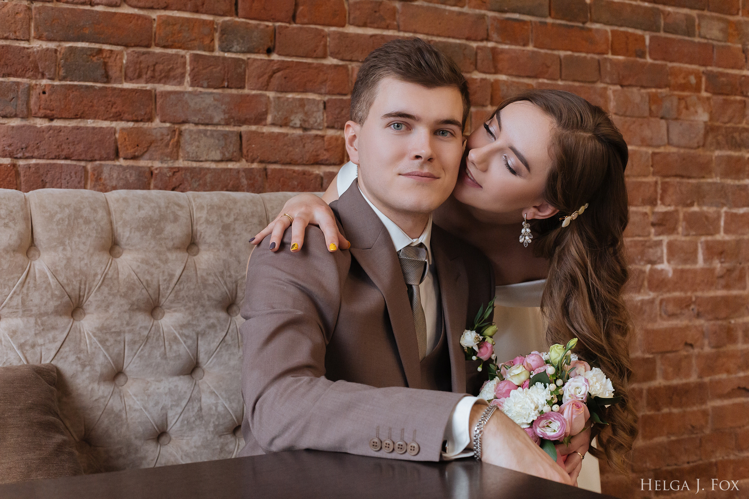 Анастасия и Михаил 💍 Сьемка в отеле. Фотограф в Твери Helga J. Fox