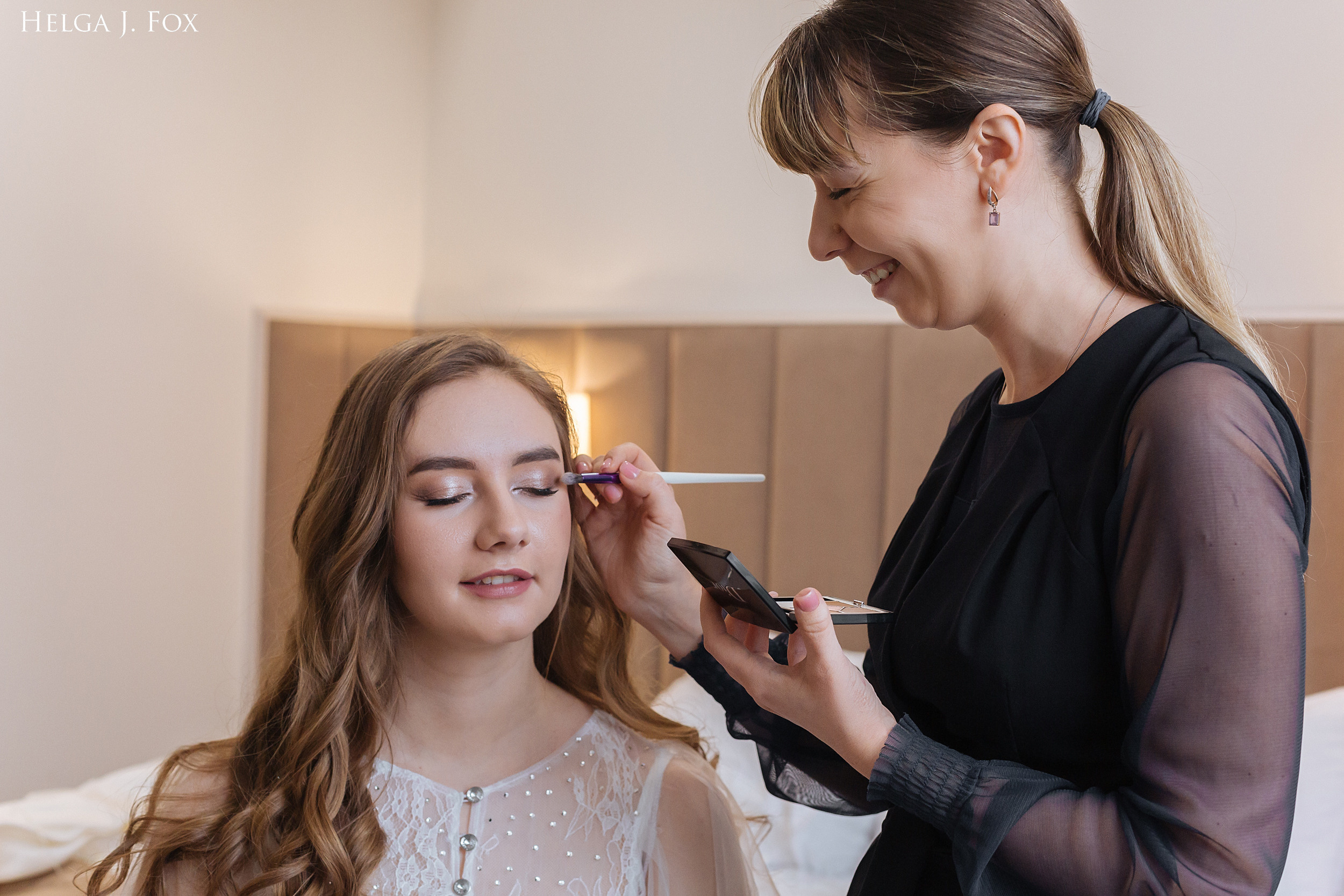 Анастасия и Михаил 💍 Сьемка в отеле. Фотограф в Твери Helga J. Fox