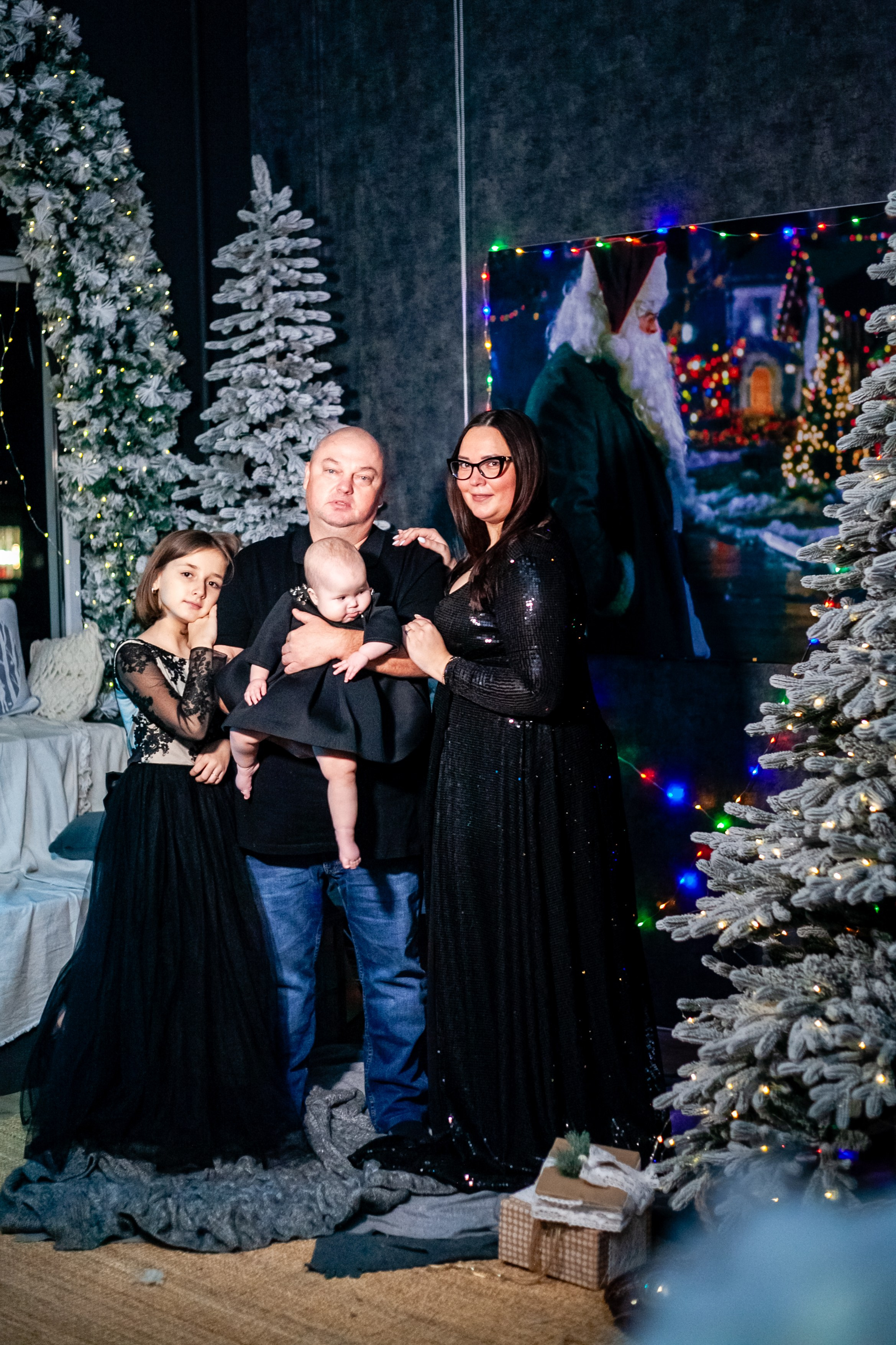 Ульяна и ее семья новый год 2024. Свадебный и семейный фотограф в Армавире
