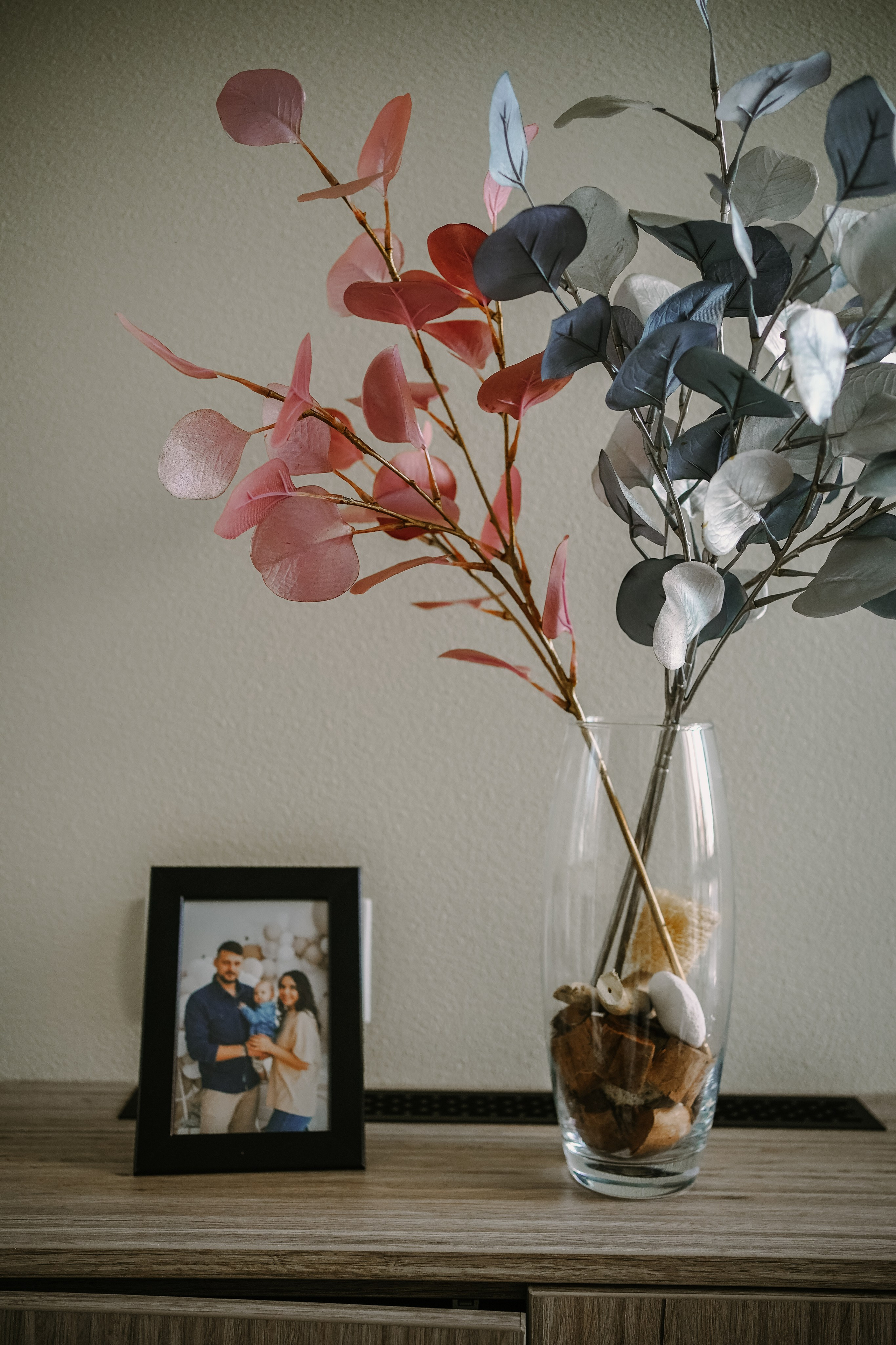 Карина, Андрей, Эмили. Главная