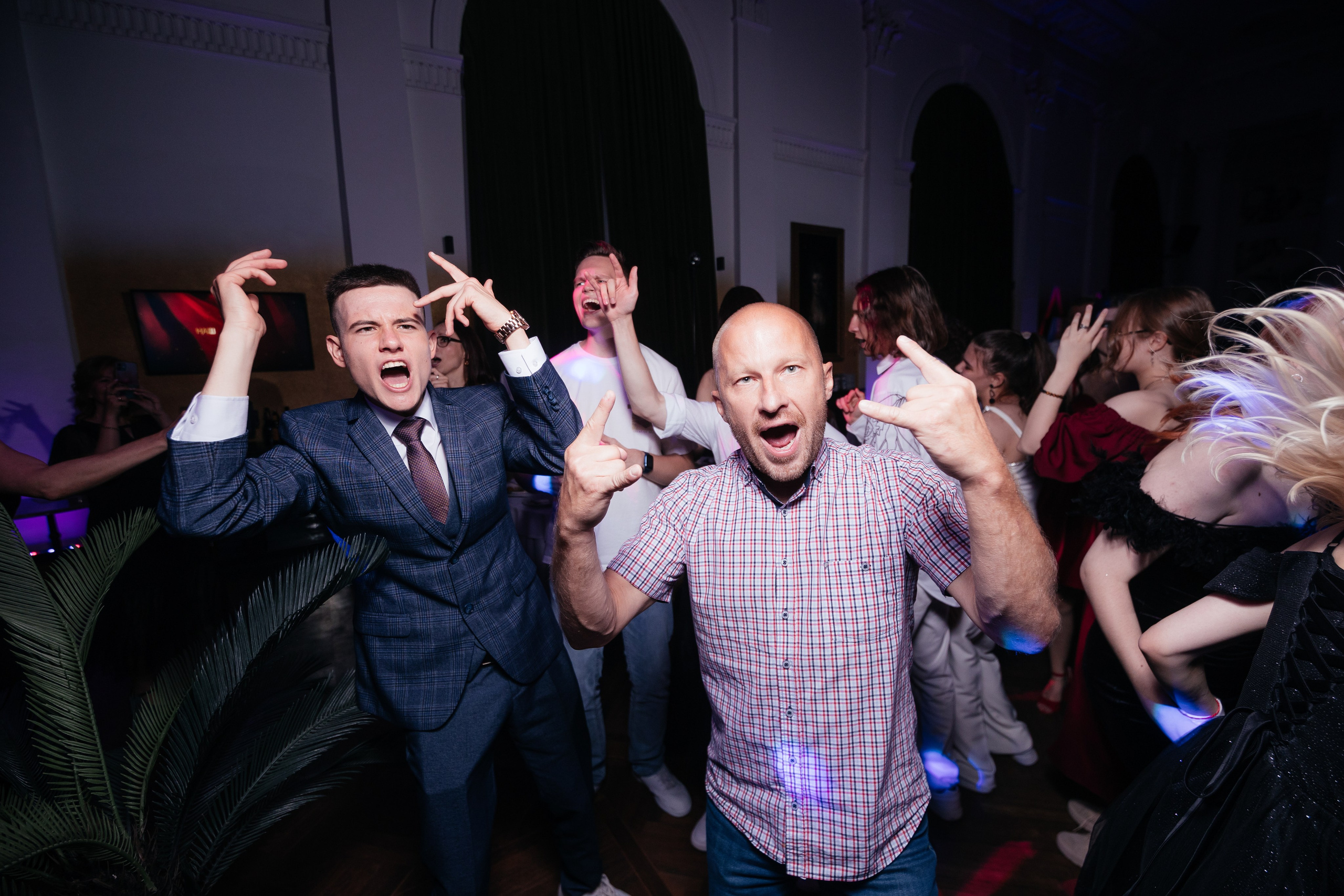 Выпускной 11 класс. Фотограф Крохин Олег