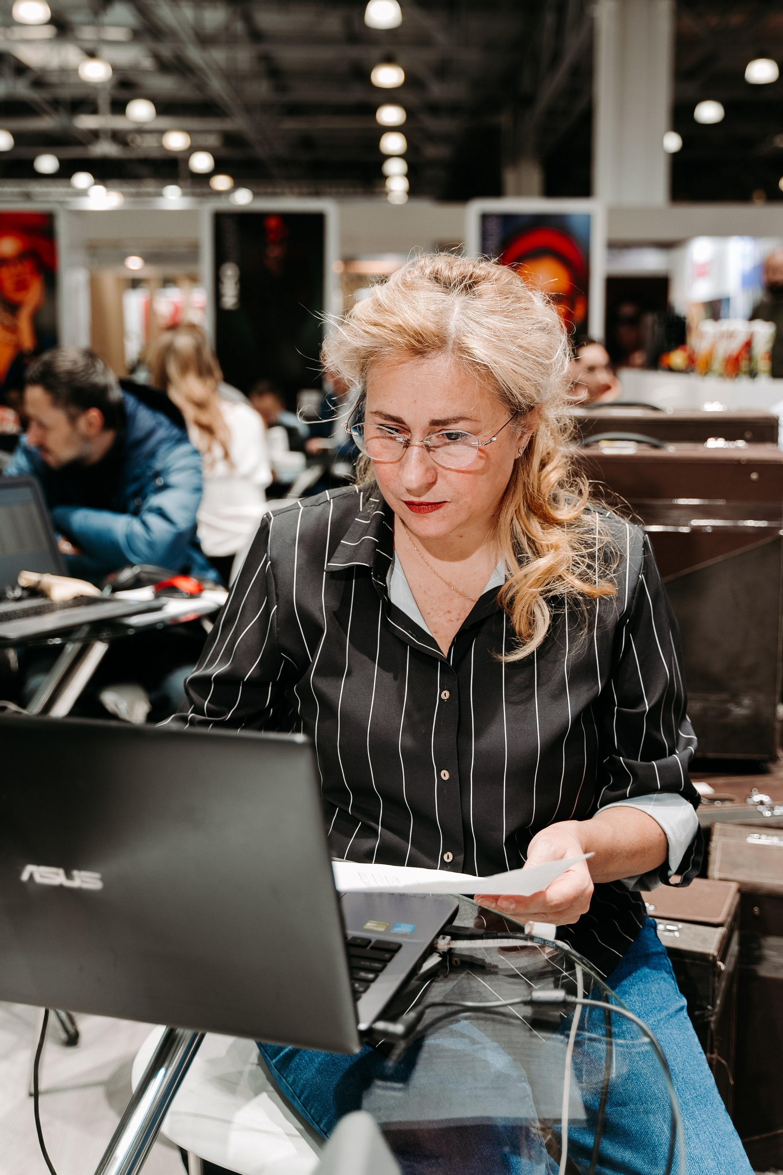 Оптическая_выставка. Репортажный и свадебный фотограф в Москве Рая Небогатова