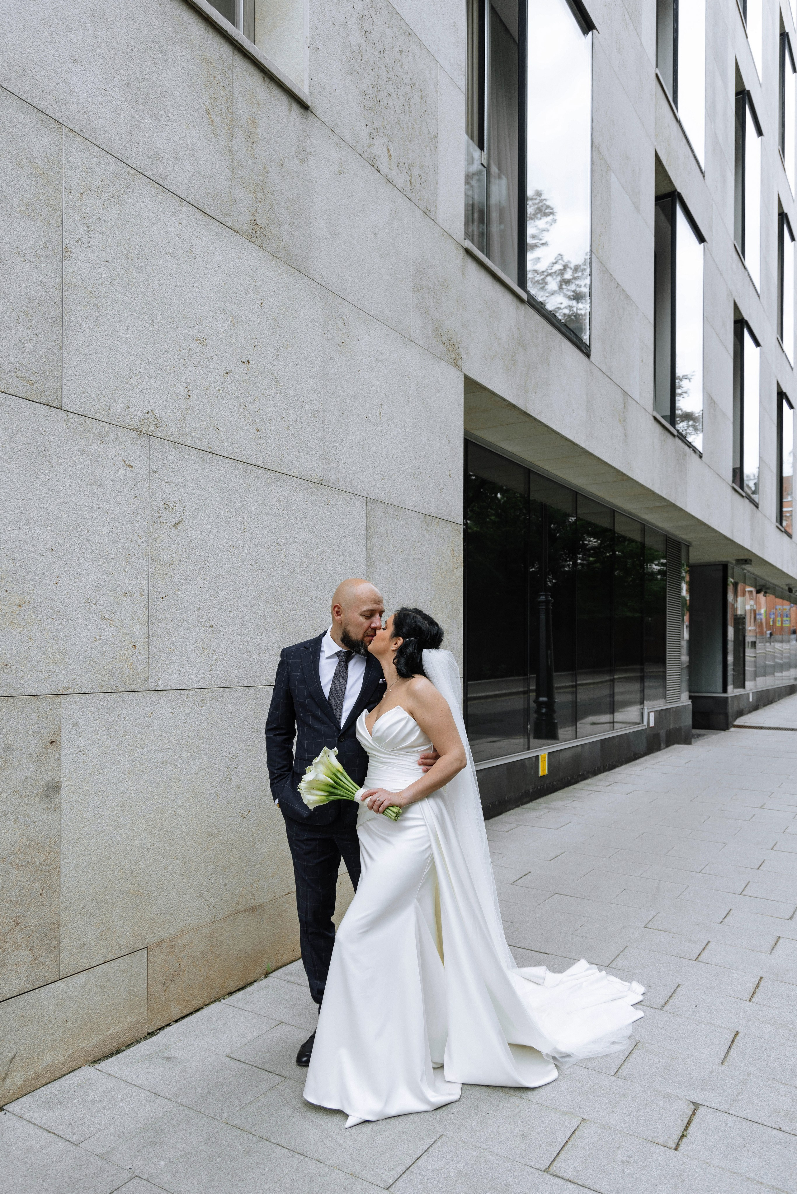Стильное свадебное платье. Свадебный фотограф и видеограф в Москве, Виктор Архилюк