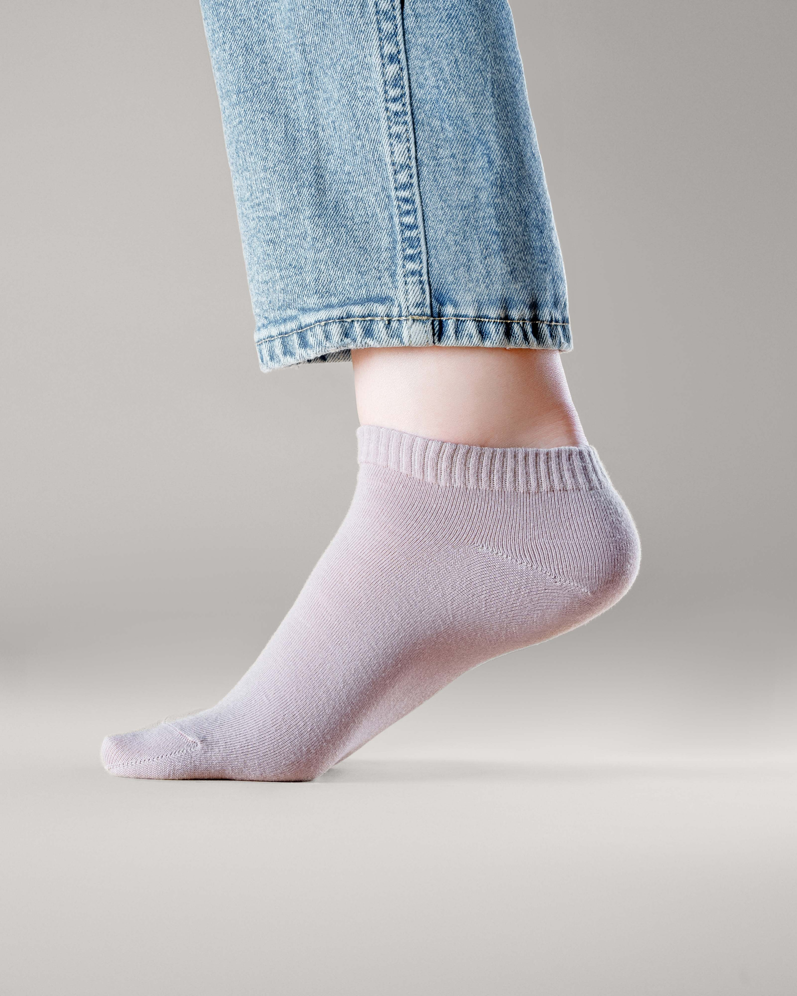 Предметная съемка носков для маркетплейсов. Фотограф и видеограф в Москве